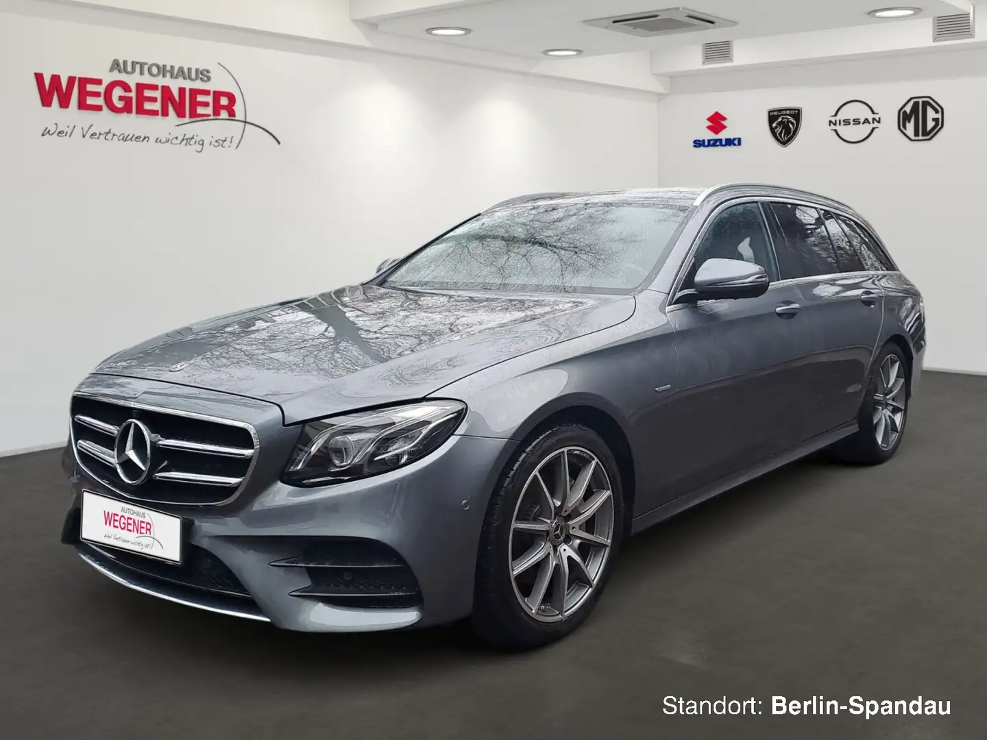 Mercedes-Benz E 200 AMG-LINE/ LUFTFEDERUNG/ MULTIBEAM/ 360° Grau - 1