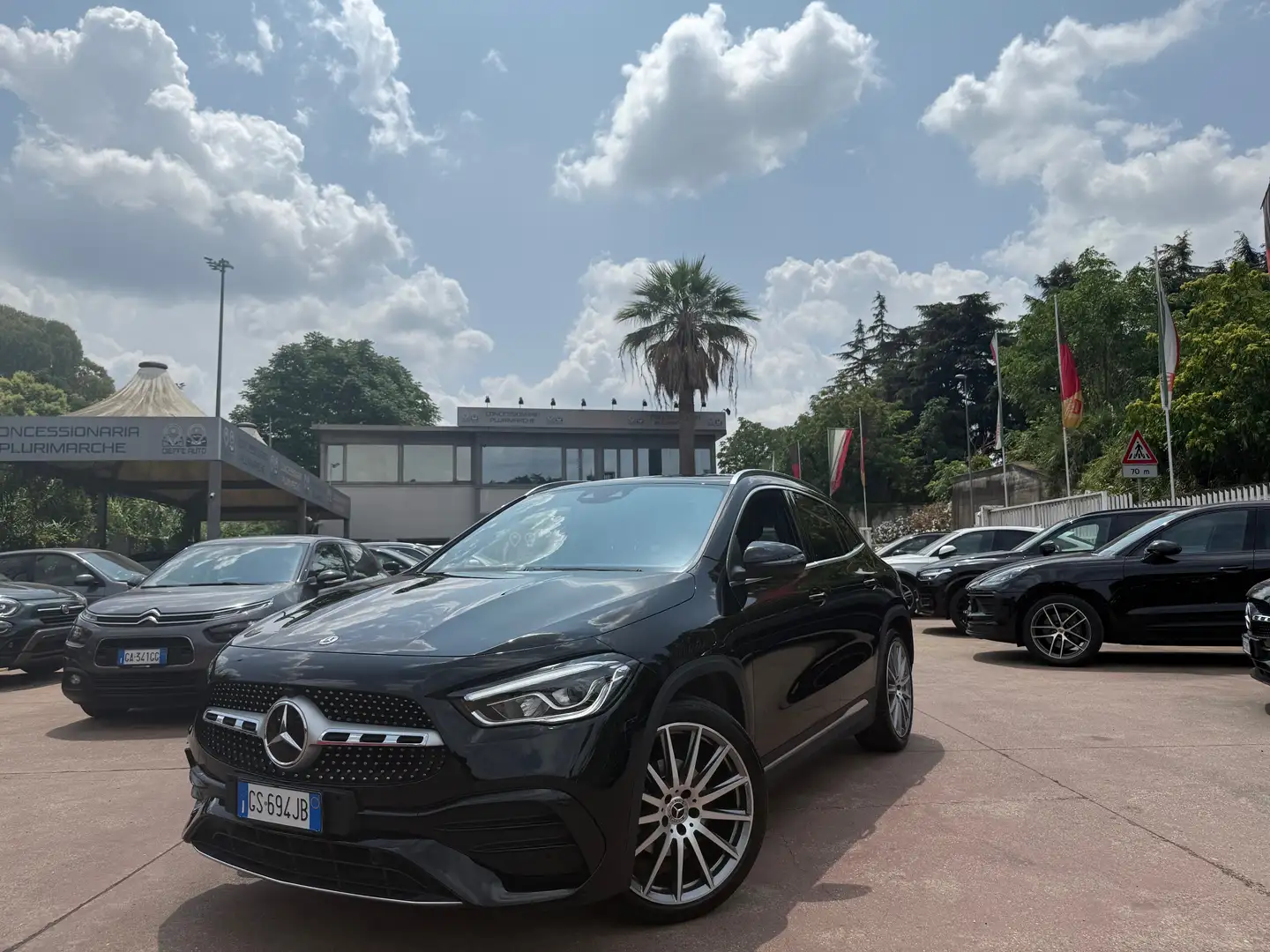 Mercedes-Benz GLA 180 GLA 180 Premium auto Nero - 1