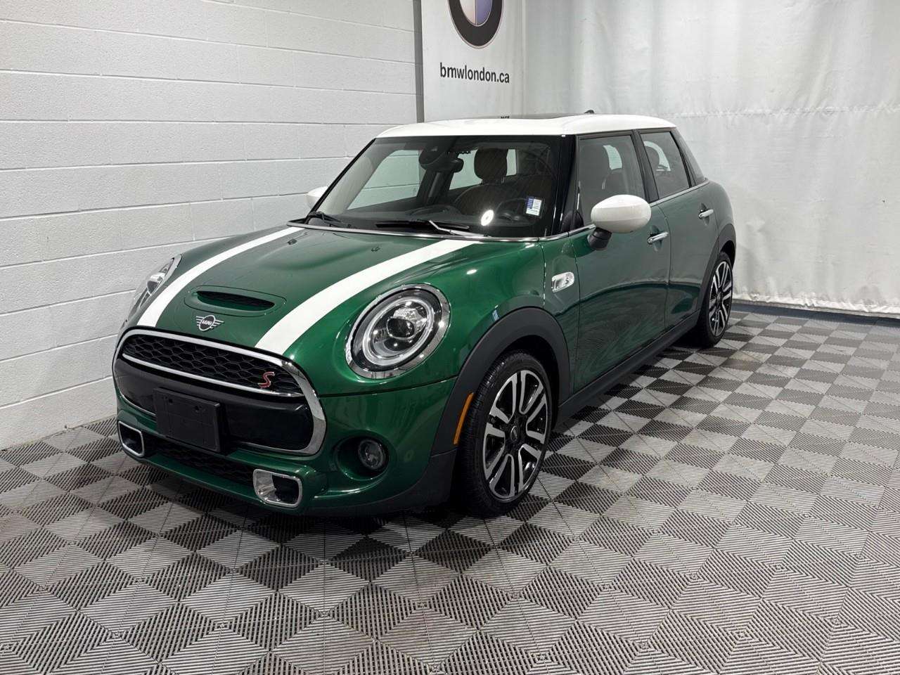 2020 MINI 5 Door British Racing Green / BrownDriving AssistantRemot