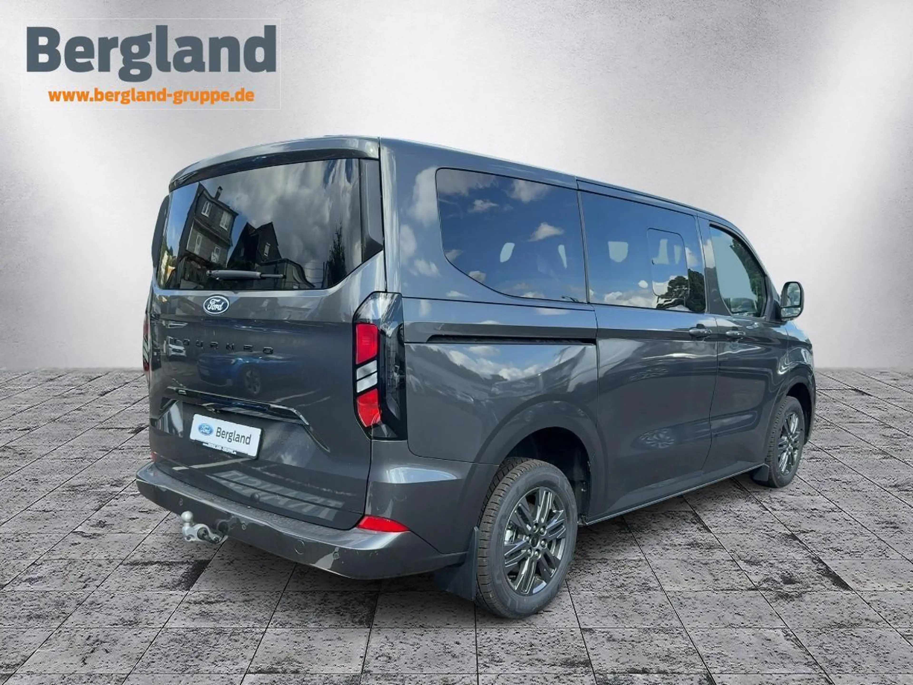 Ford Tourneo Custom BUS 320S TITANIUM 136PS FWD — photo 4