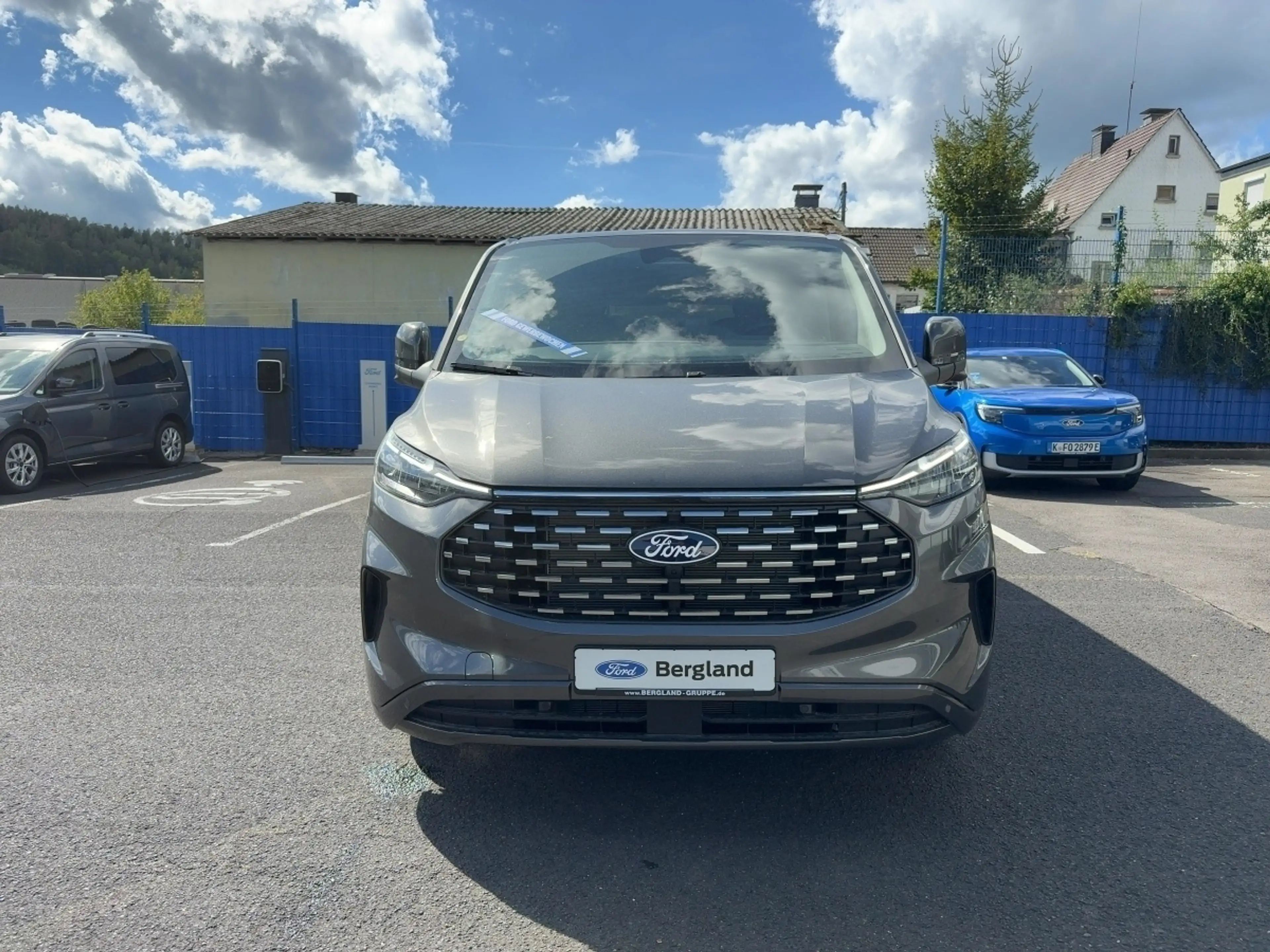 Ford Tourneo Custom BUS 320S TITANIUM 136PS FWD — photo 6