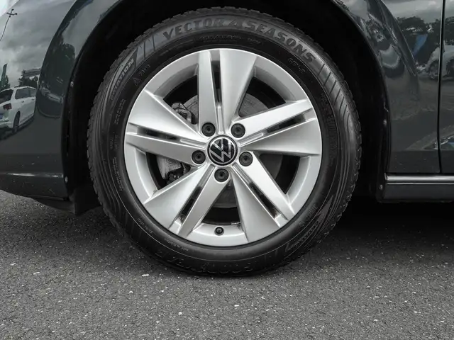 Volkswagen Golf view 7