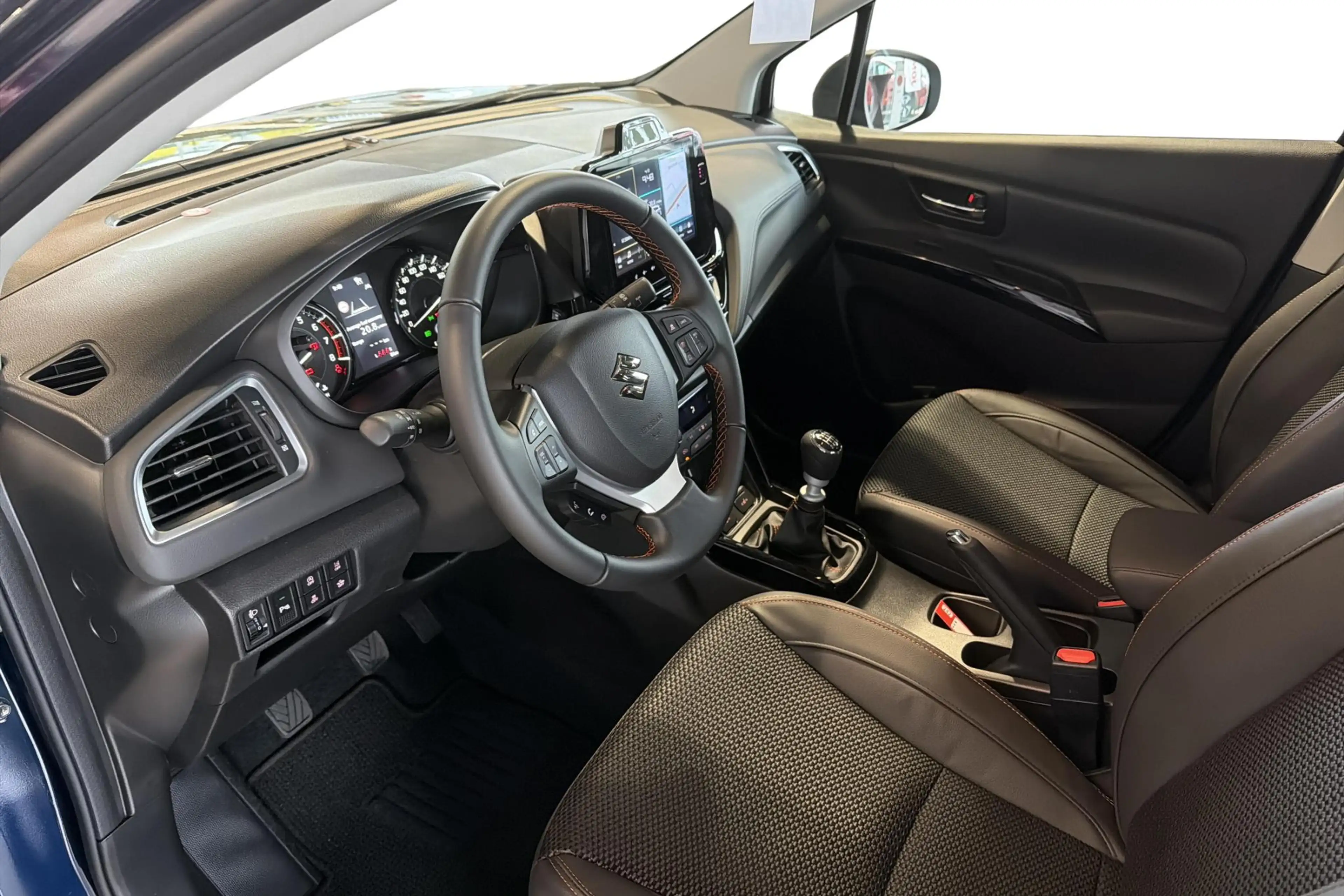 Suzuki S-Cross GLX TSUKI-limited edition-Pano-360cam-GPS-Carplay — photo 12