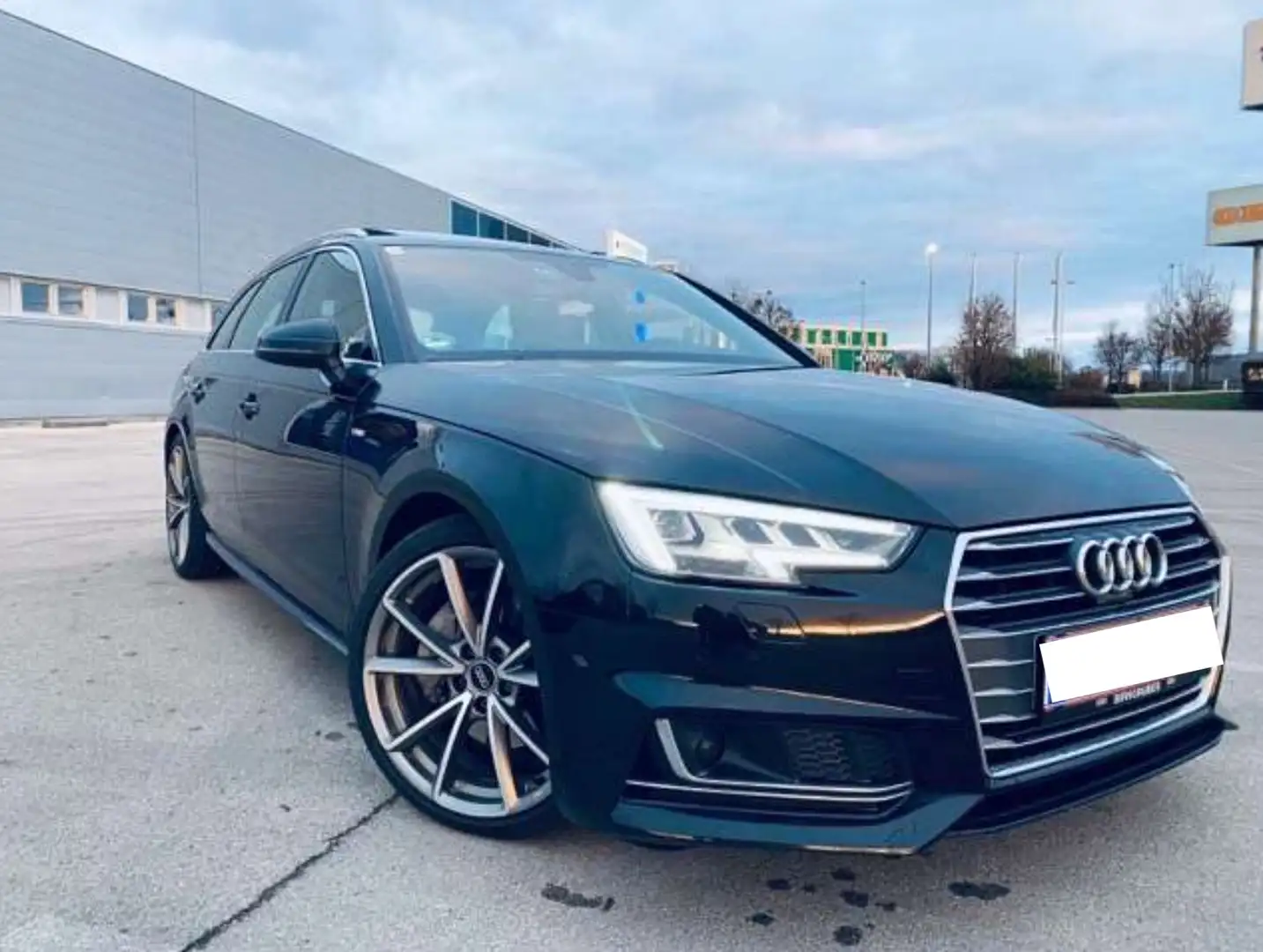 Audi A4 A4 Avant 2,0 TDI Sport S-tronic Sport Schwarz - 1