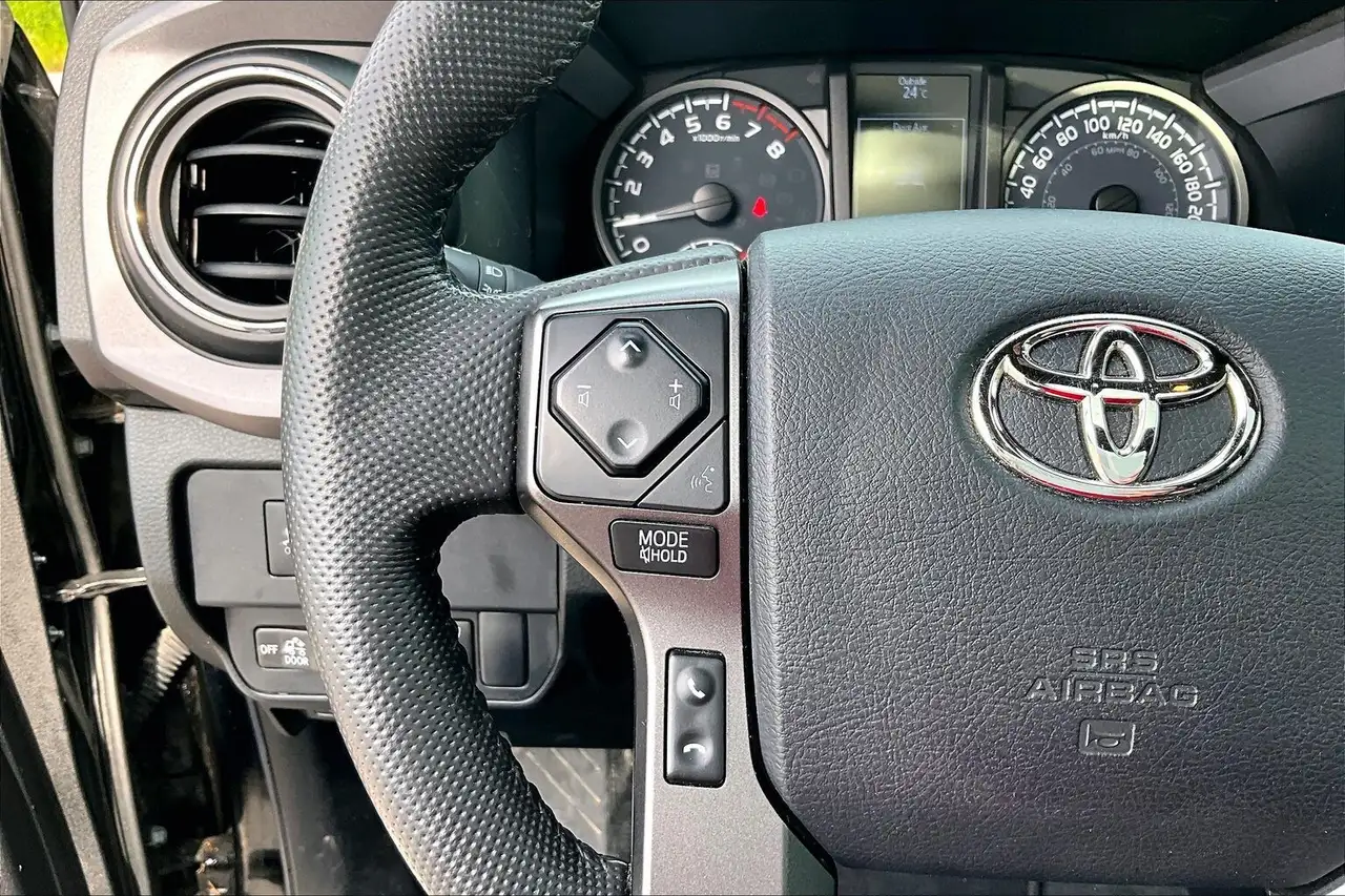 Toyota Tacoma photo Toyota Tacoma