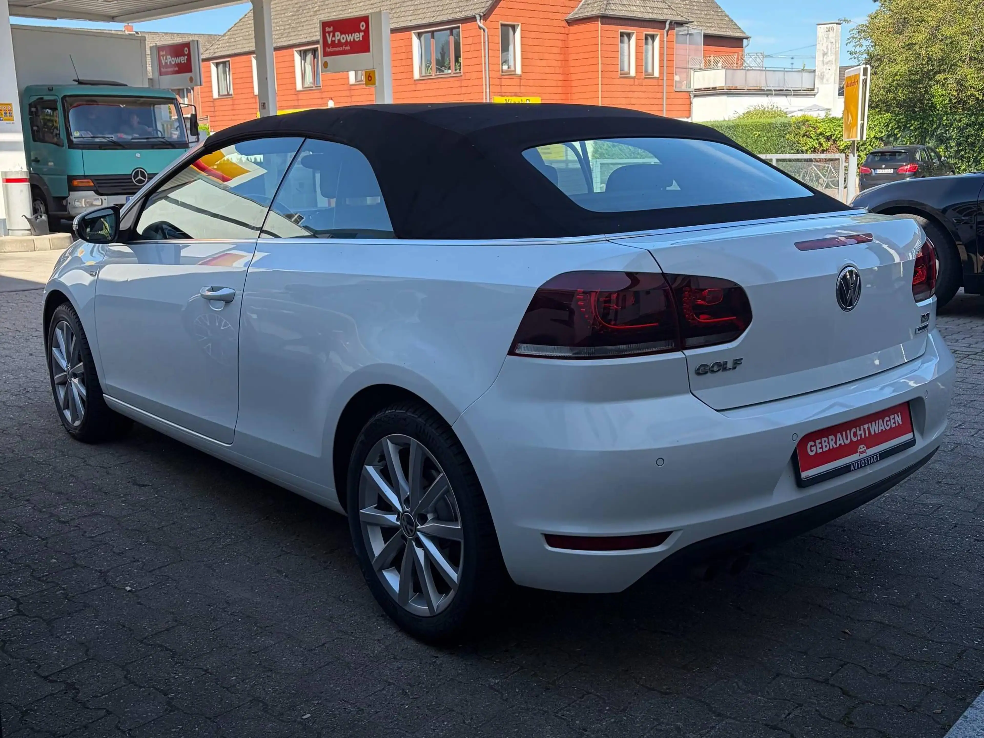 Volkswagen Golf Cabriolet Lounge BMT — photo 4