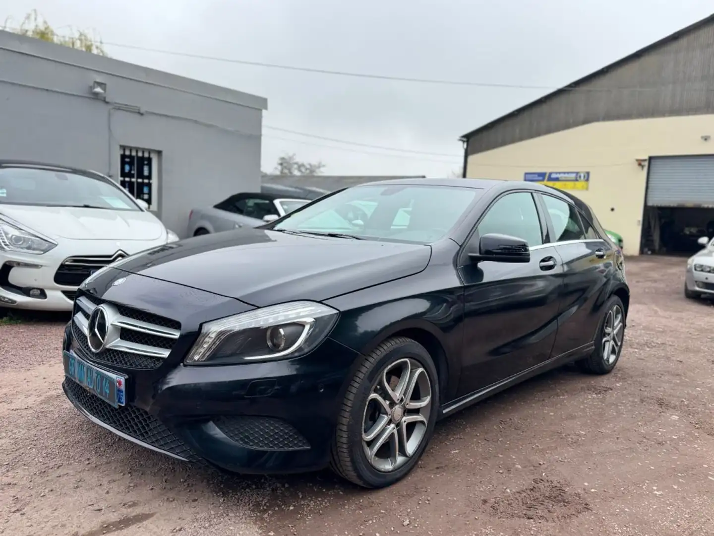 Mercedes-Benz A 200 200 1.8 CDI 136ch BlueEfficiency Urban Noir - 2