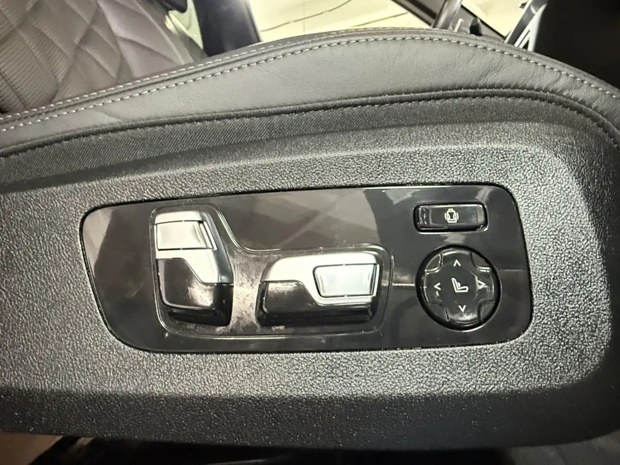 BMW X6 снимка BMW X6