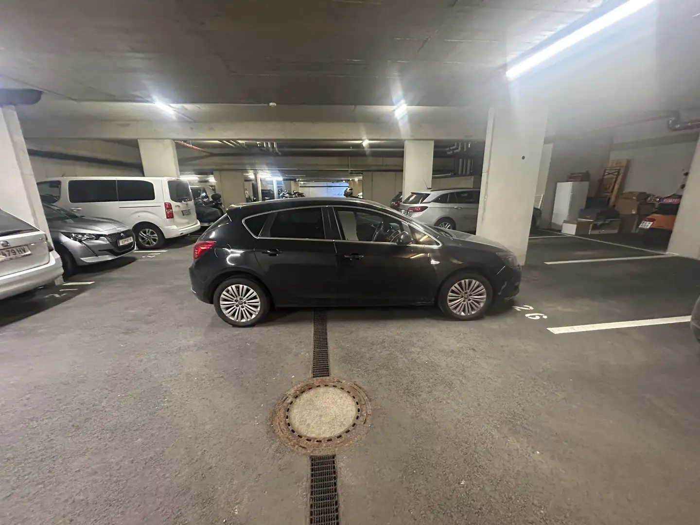 Opel Astra Astra 1,4 ecoflex Österreich Edition Start/Stop Sy Schwarz - 2