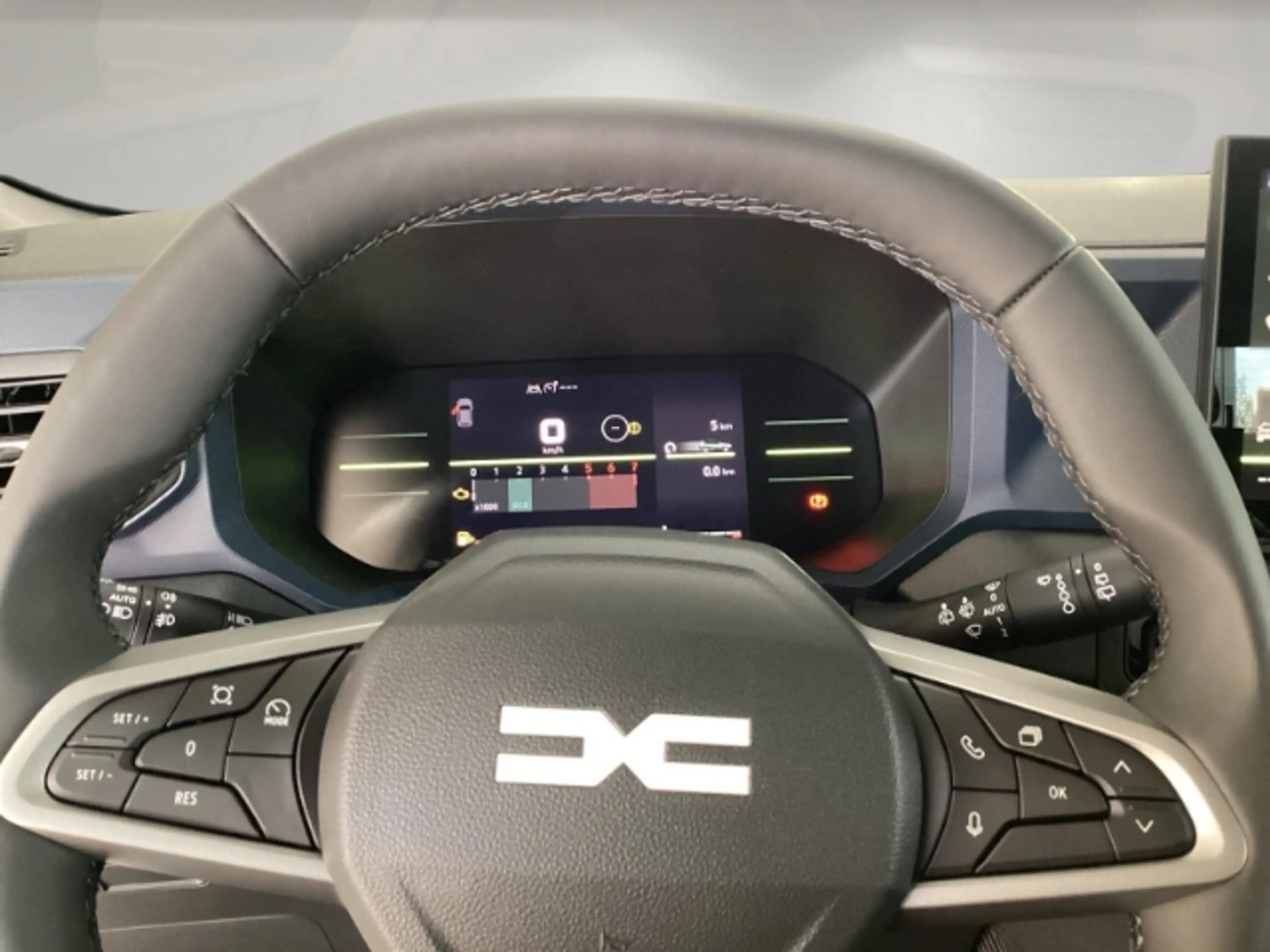 Dacia Bigster Expression TCe140+WinterPlus-P+Navi+Klimaauto.+17' — photo 8