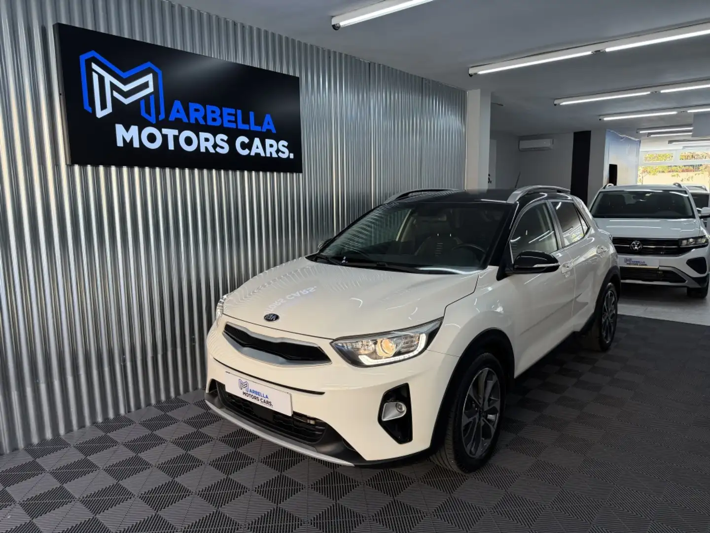 Kia Stonic 1.6CRDi VGT Eco-Dynamic Concept 110 Blanco - 1
