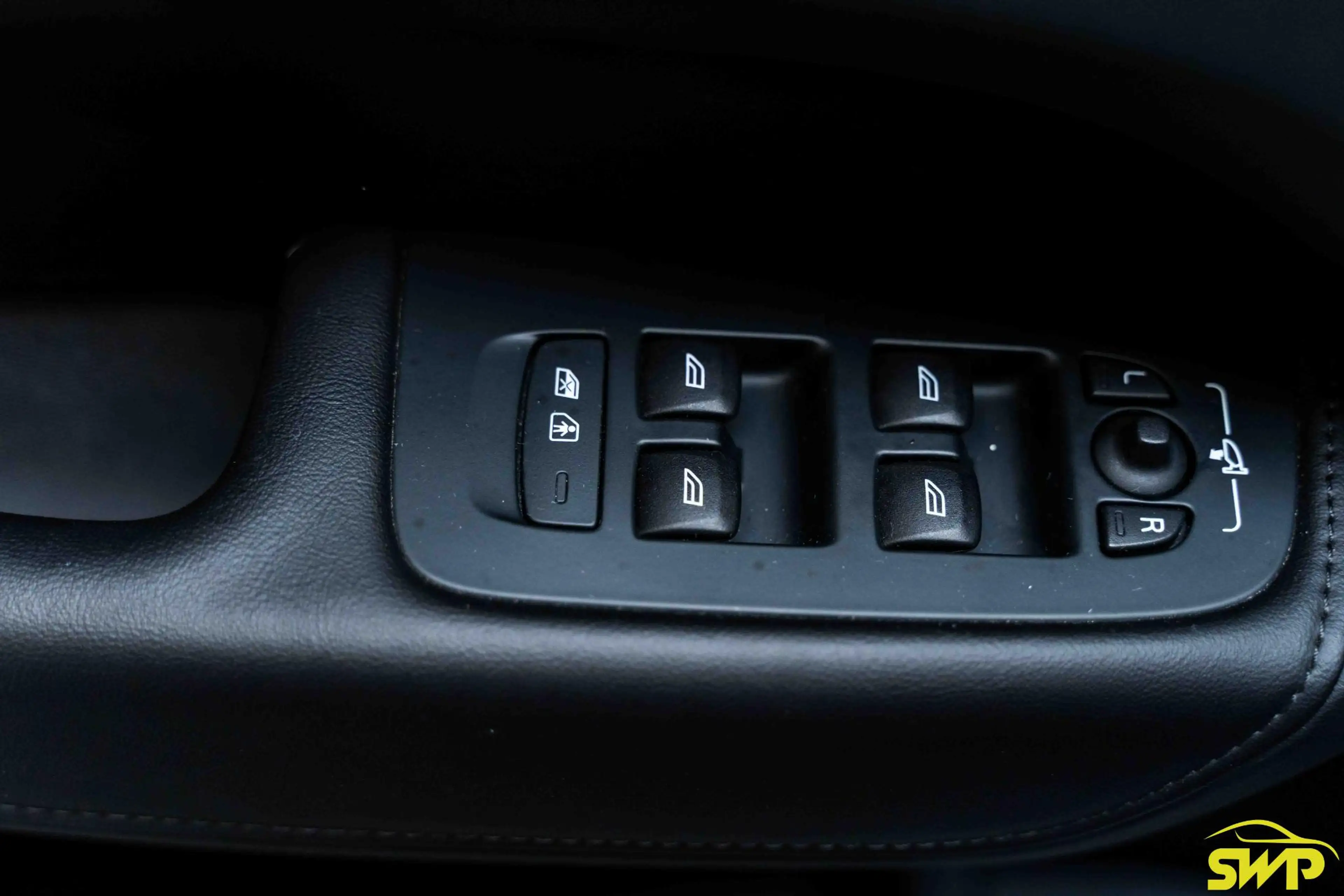 Volvo XC60 2.0 T6 Plug-in hybrid AWD Plus Bright Long range | — photo 13