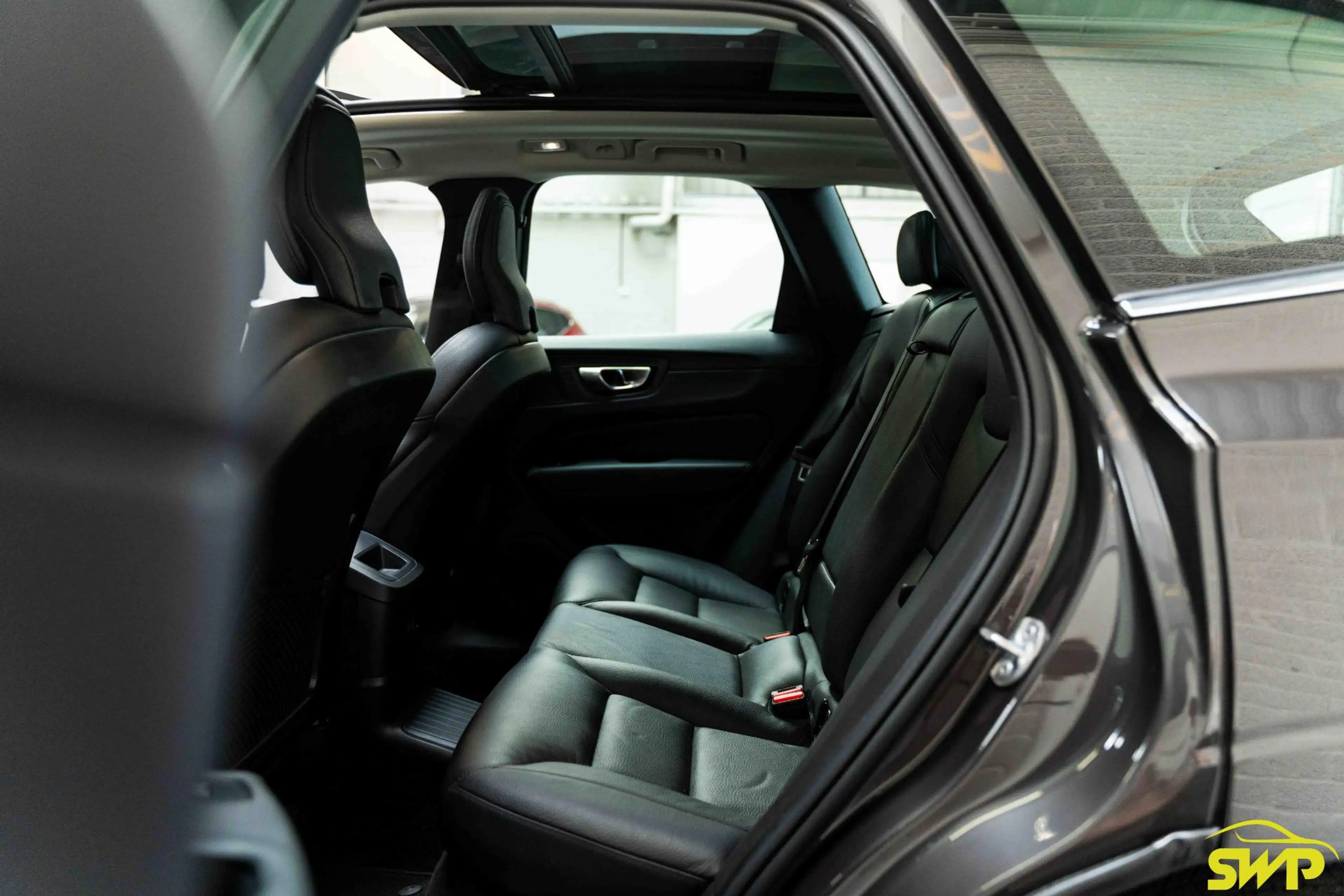 Volvo XC60 2.0 T6 Plug-in hybrid AWD Plus Bright Long range | — photo 11