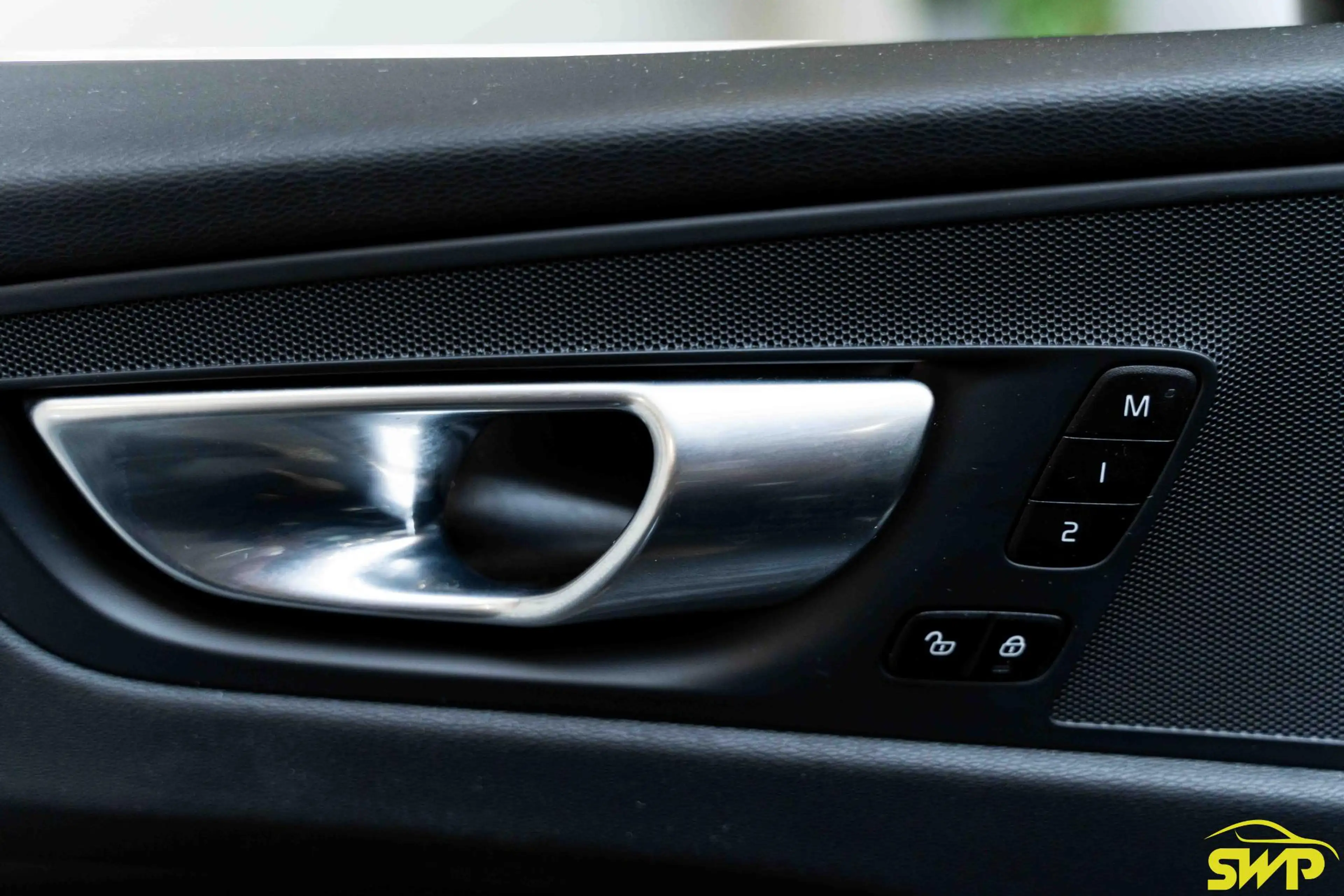 Volvo XC60 2.0 T6 Plug-in hybrid AWD Plus Bright Long range | — photo 23