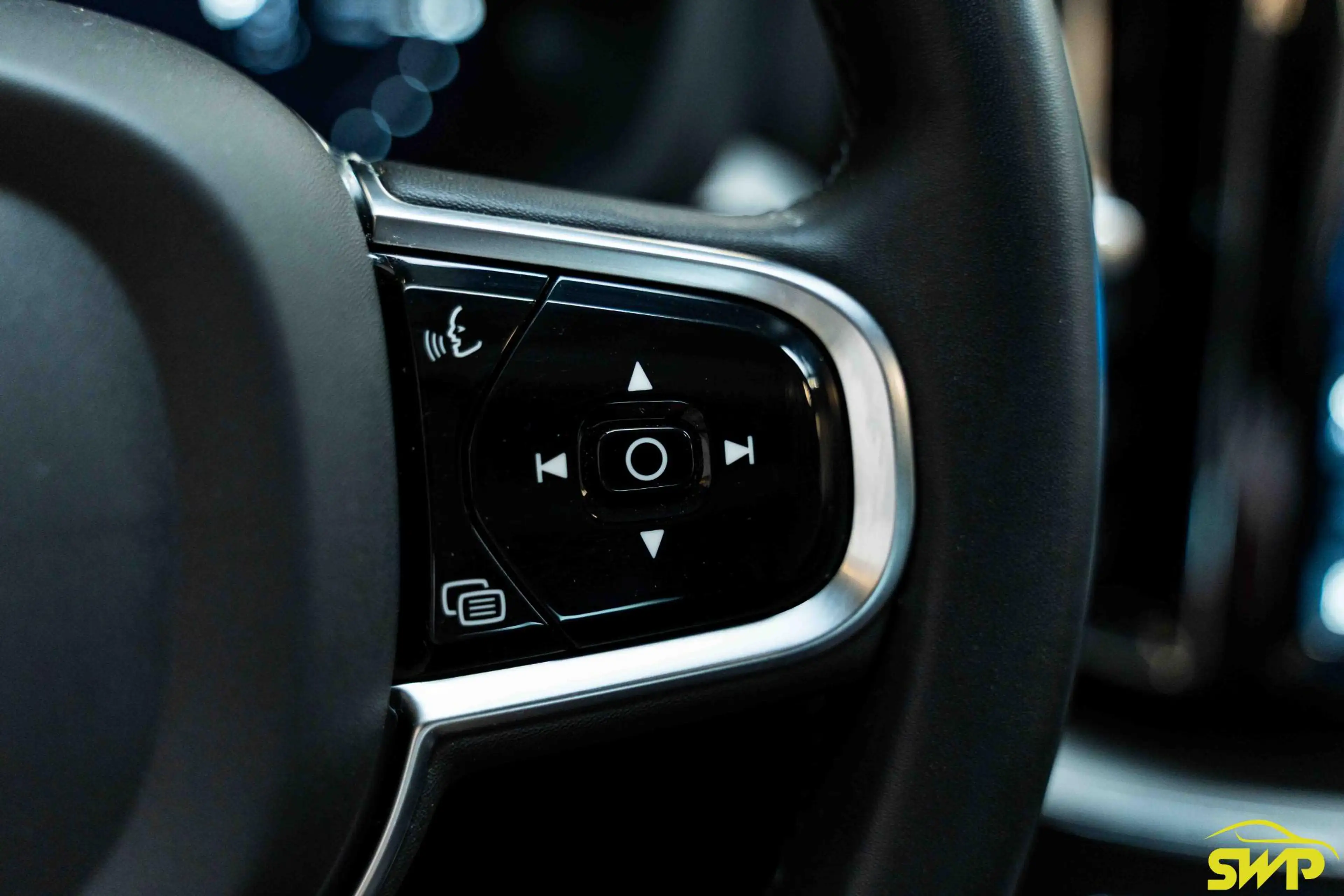 Volvo XC60 2.0 T6 Plug-in hybrid AWD Plus Bright Long range | — photo 17