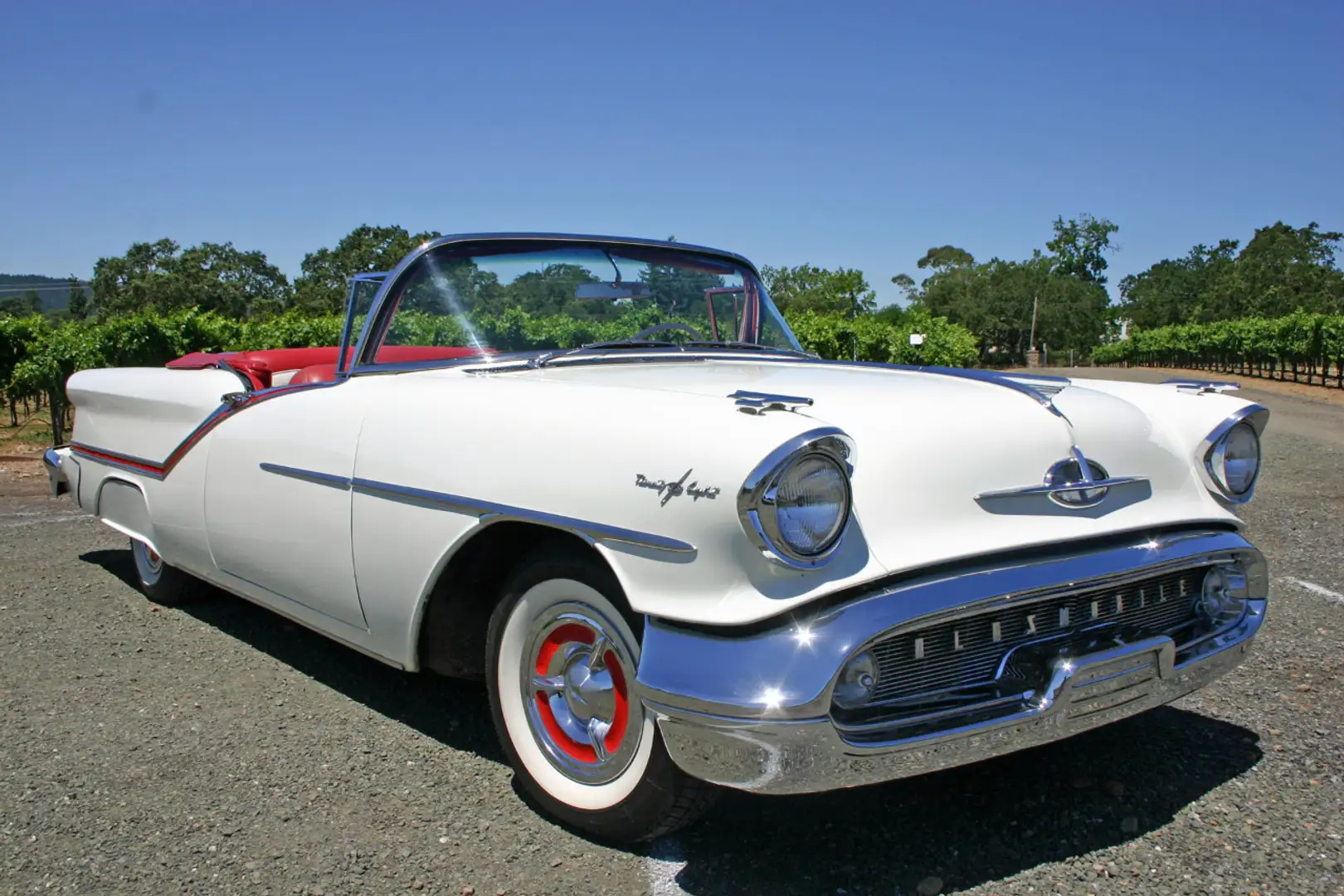 Oldsmobile 98 starfire Convertible Wit - 1