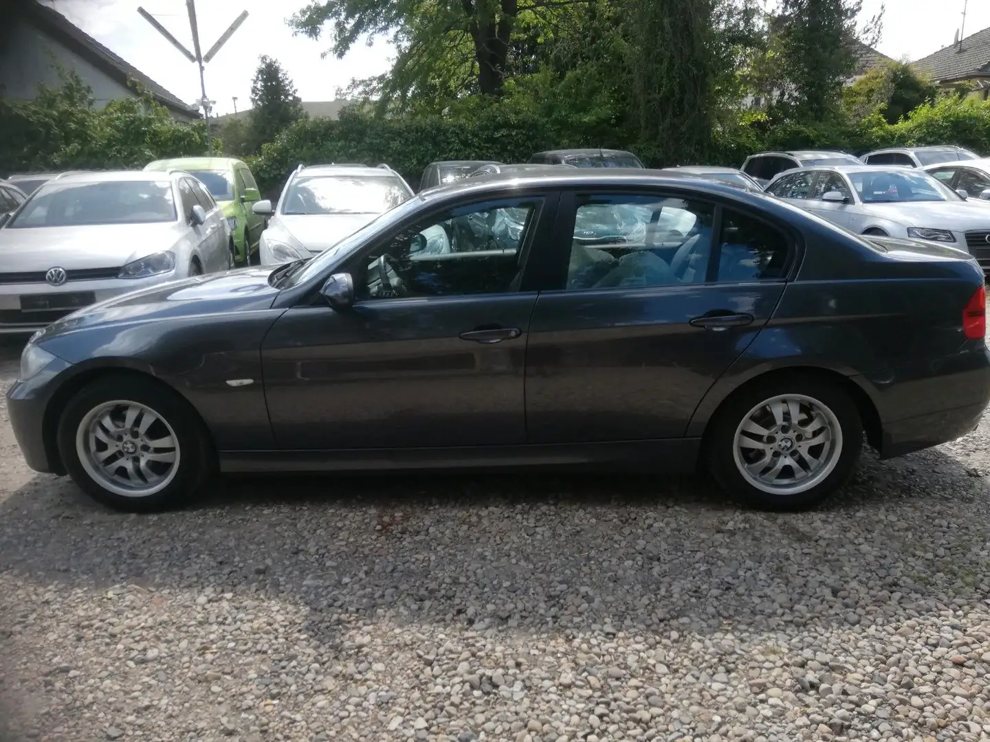 BMW 318 Baureihe 3 Lim. 318i Grijs - 2