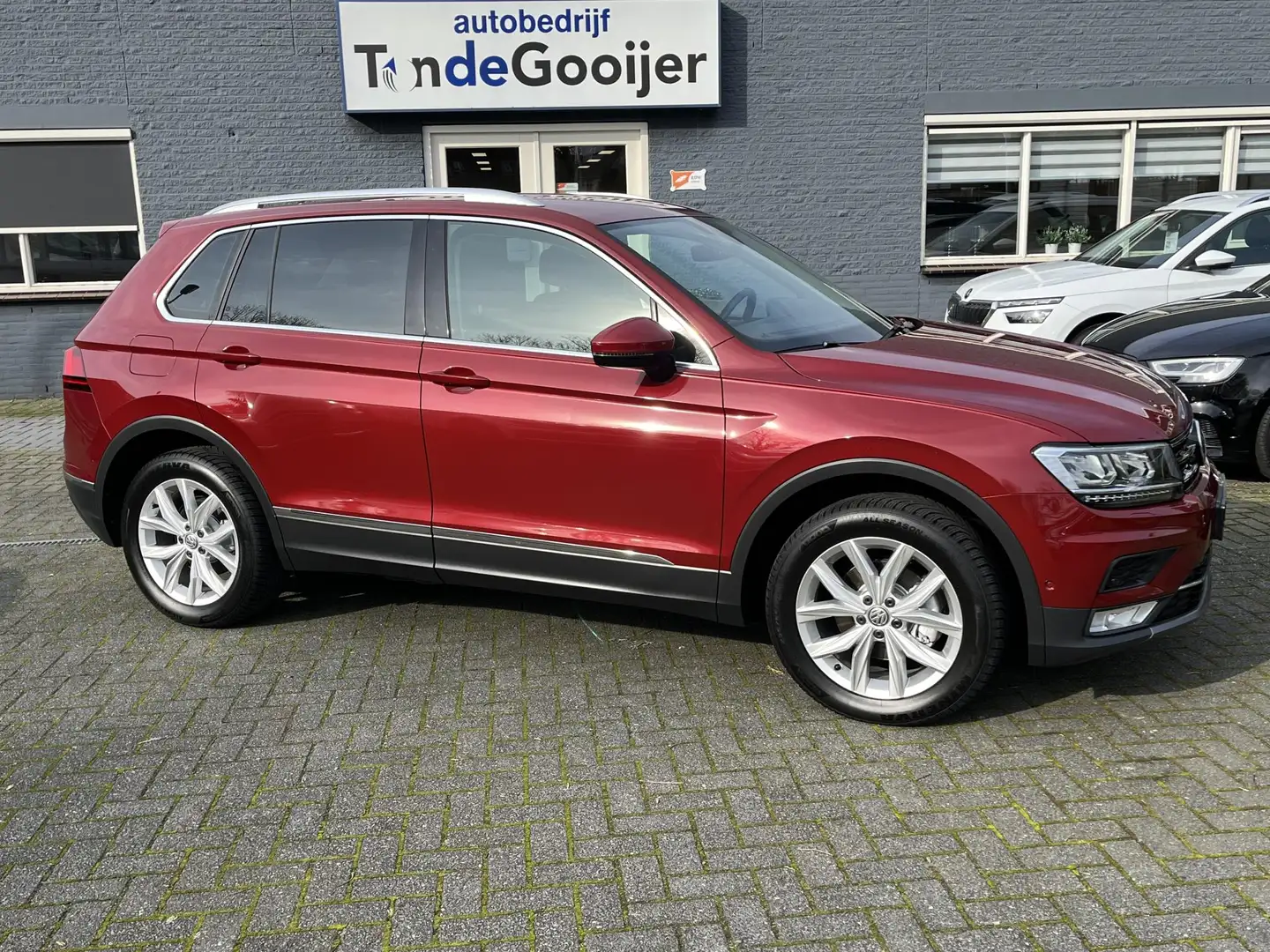 Volkswagen Tiguan 1.4 TSi DSG 4Motion Highline | NAV. | CAMERA | EL. Rood - 1