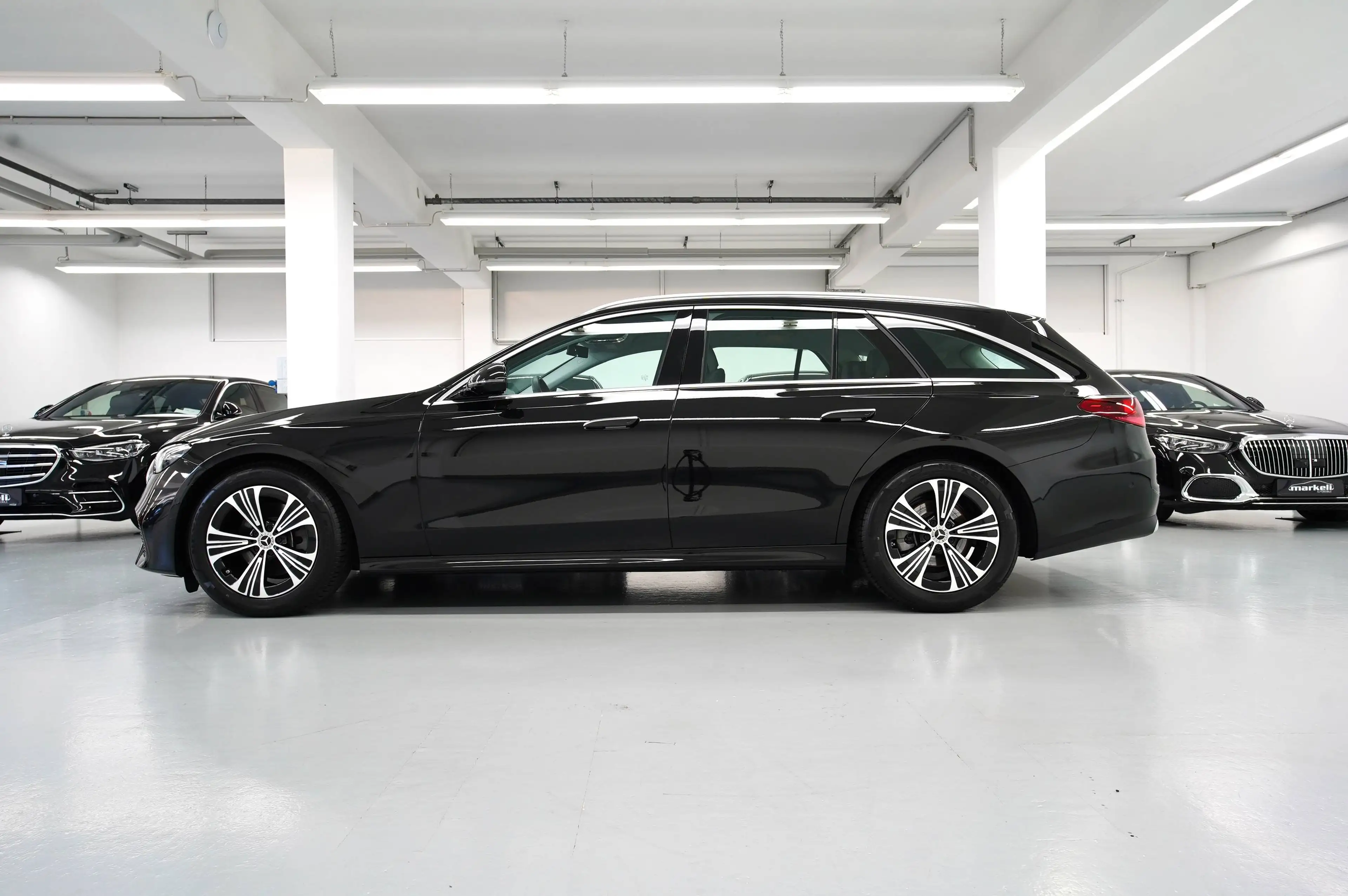 Mercedes-Benz E 220 E 220 d T ! 2026 ! AVANTGARDE / DISTRONIC / KEYLESS - GO / WINTER-PAKET +++ — photo 5
