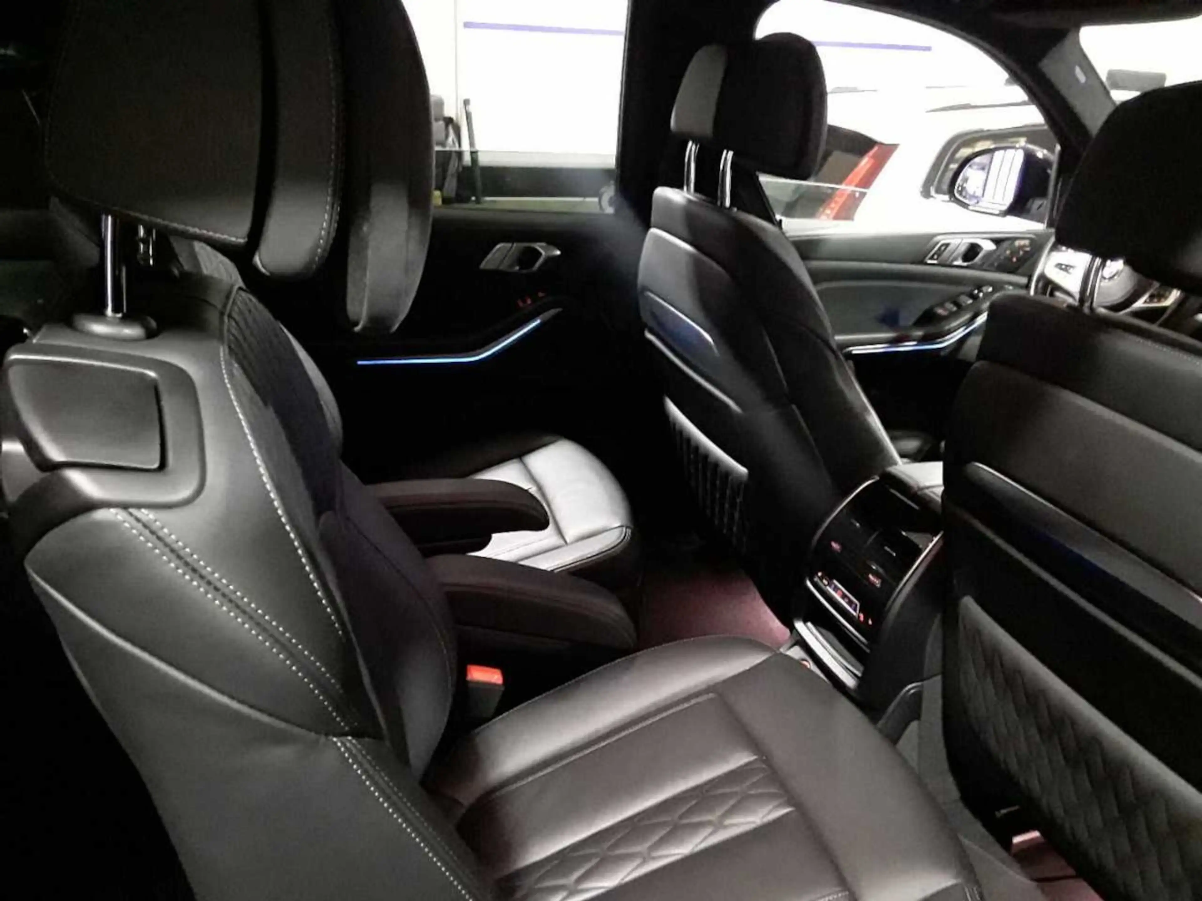 BMW X7 xDrive 40 d M Sport Pro Iconic — photo 7