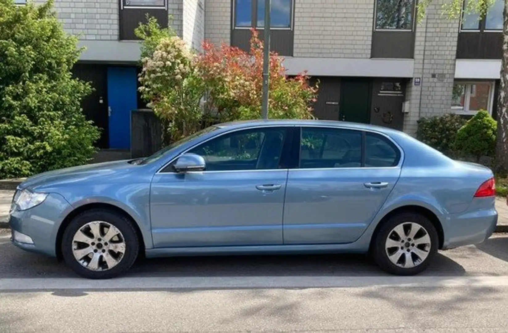 Skoda Superb Superb 1.8 TSI Ambition Grau - 1