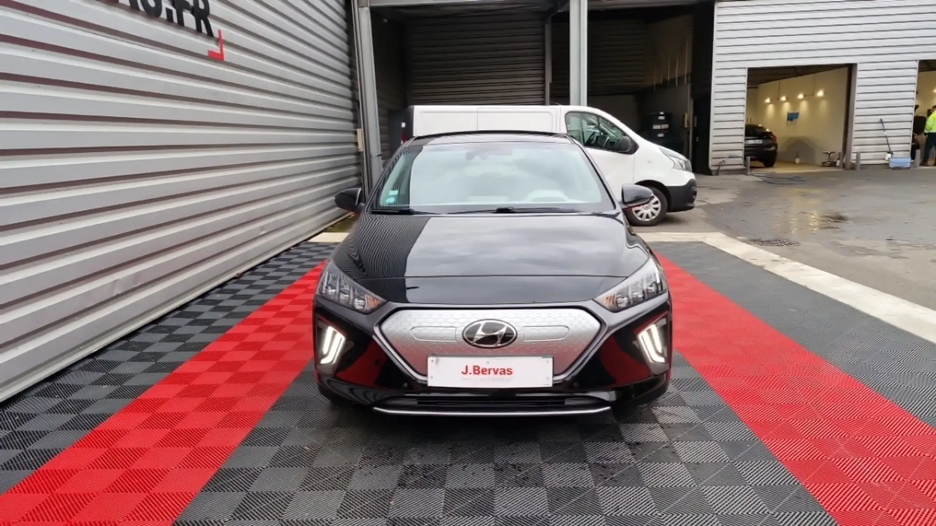 Hyundai IONIQ ELECTRIC 136 CH EXECUTIVE Noir - 2