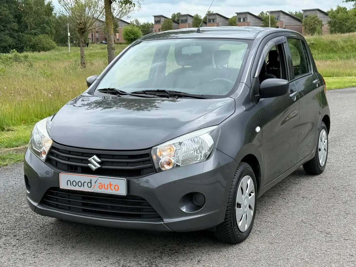 Suzuki Celerio 1.0 Exclusive | Airco | Radio | Argintiu - 2