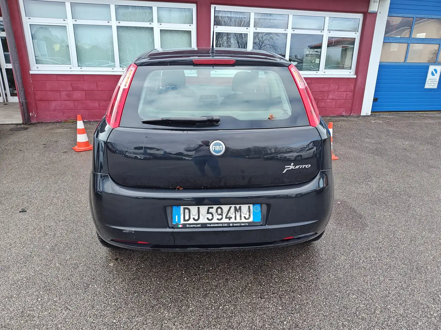 Fiat Grande Punto Grande Punto 3p 1.2 Active c/clima 65cv DJ594MJ Nero - 2