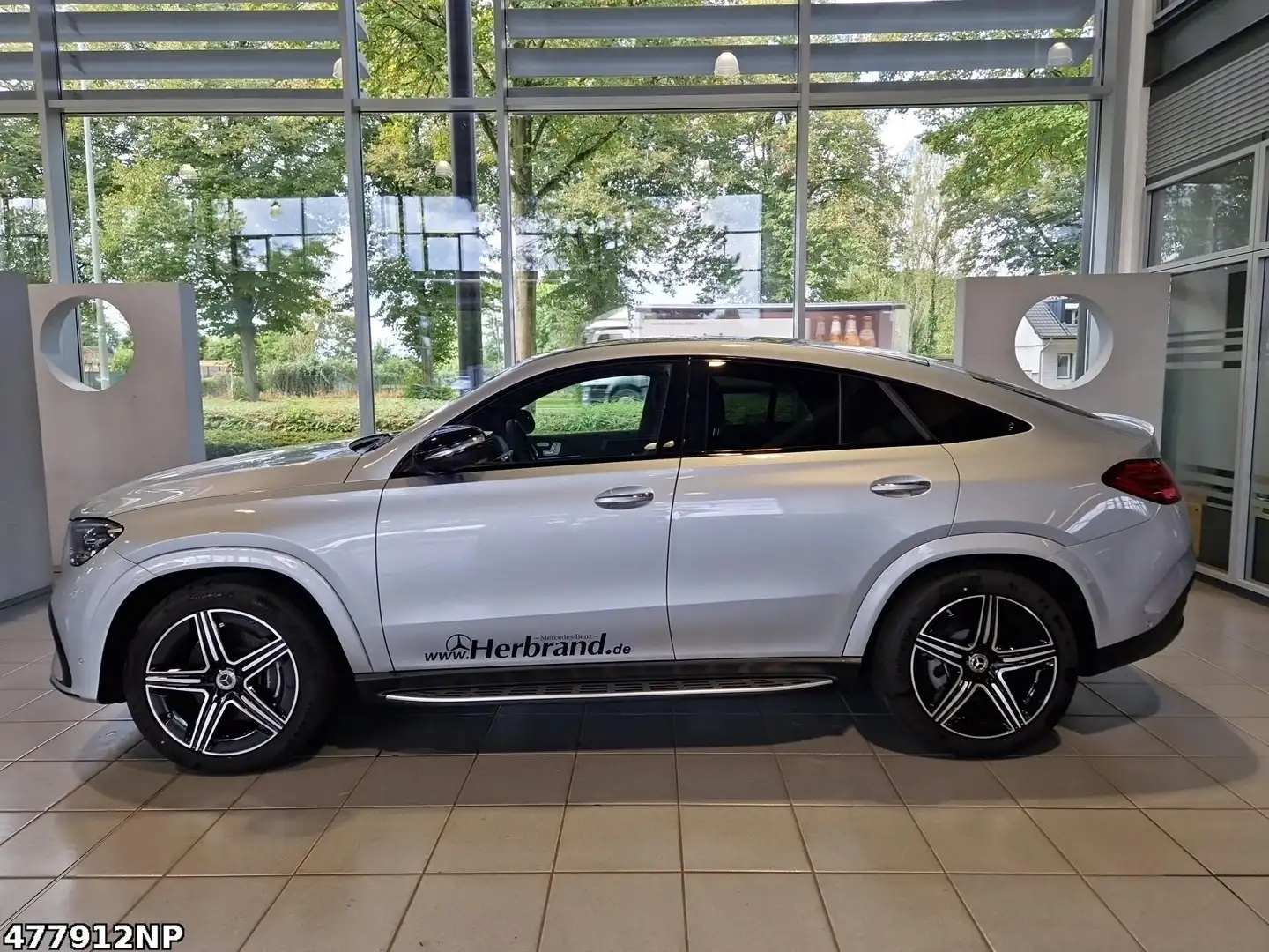 Mercedes-Benz GLE 300 d 4M Coupé AMG+360+AHK+PANO+FAHRASS.+ Stříbrná - 2