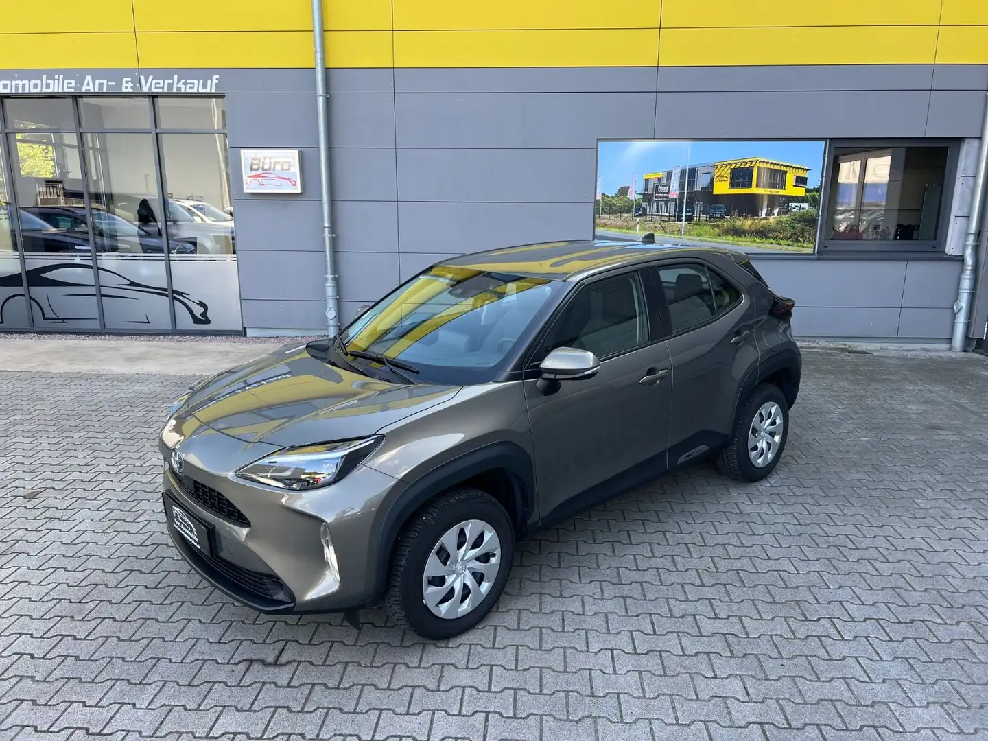 Toyota Yaris Cross Hybrid FWD/SPURH./KAMERA/8xBEREIFT Braun - 1