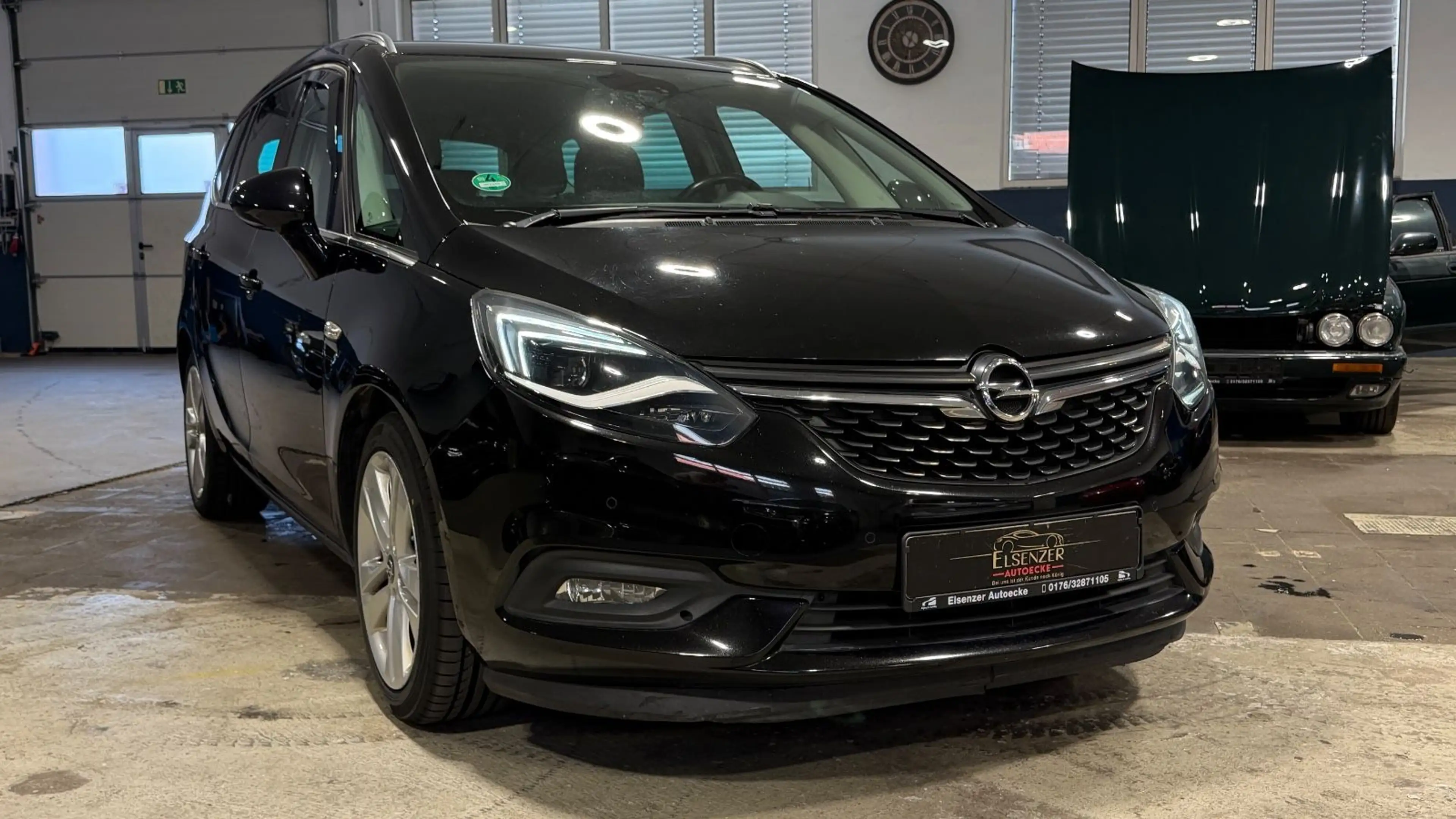 Opel Zafira Tourer 7Sitze R-Cam LHZ LED Edition — photo 9