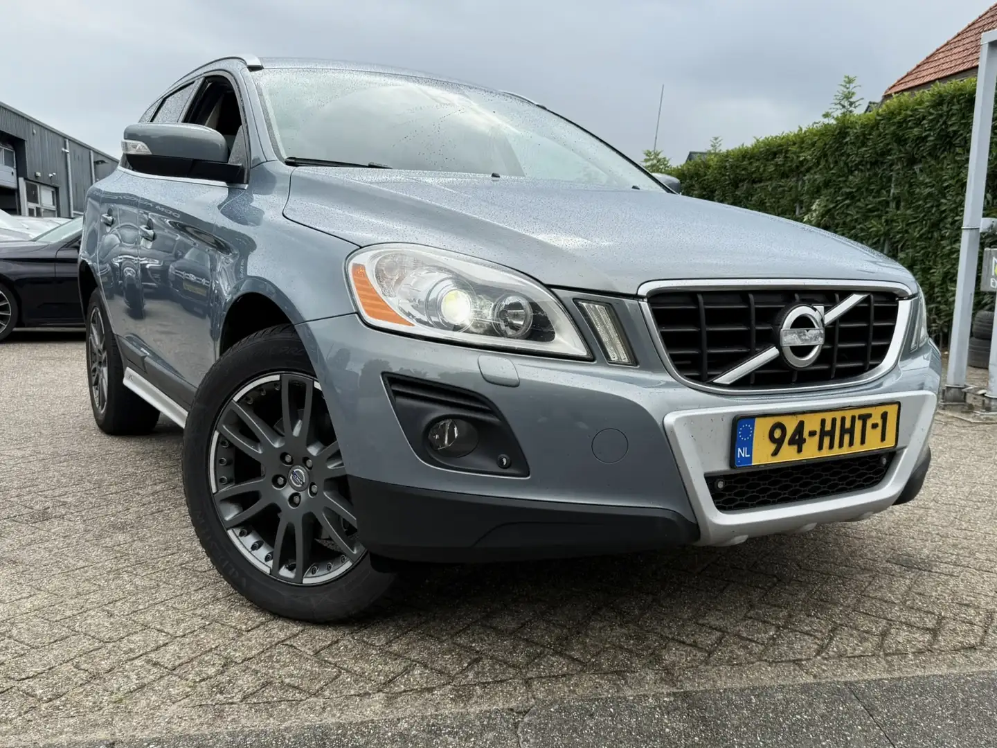 Volvo XC60 2.4D AWD AUTOMAAT SUMMUM XENON/LEER/MEMORY/TREKHAA Blauw - 2