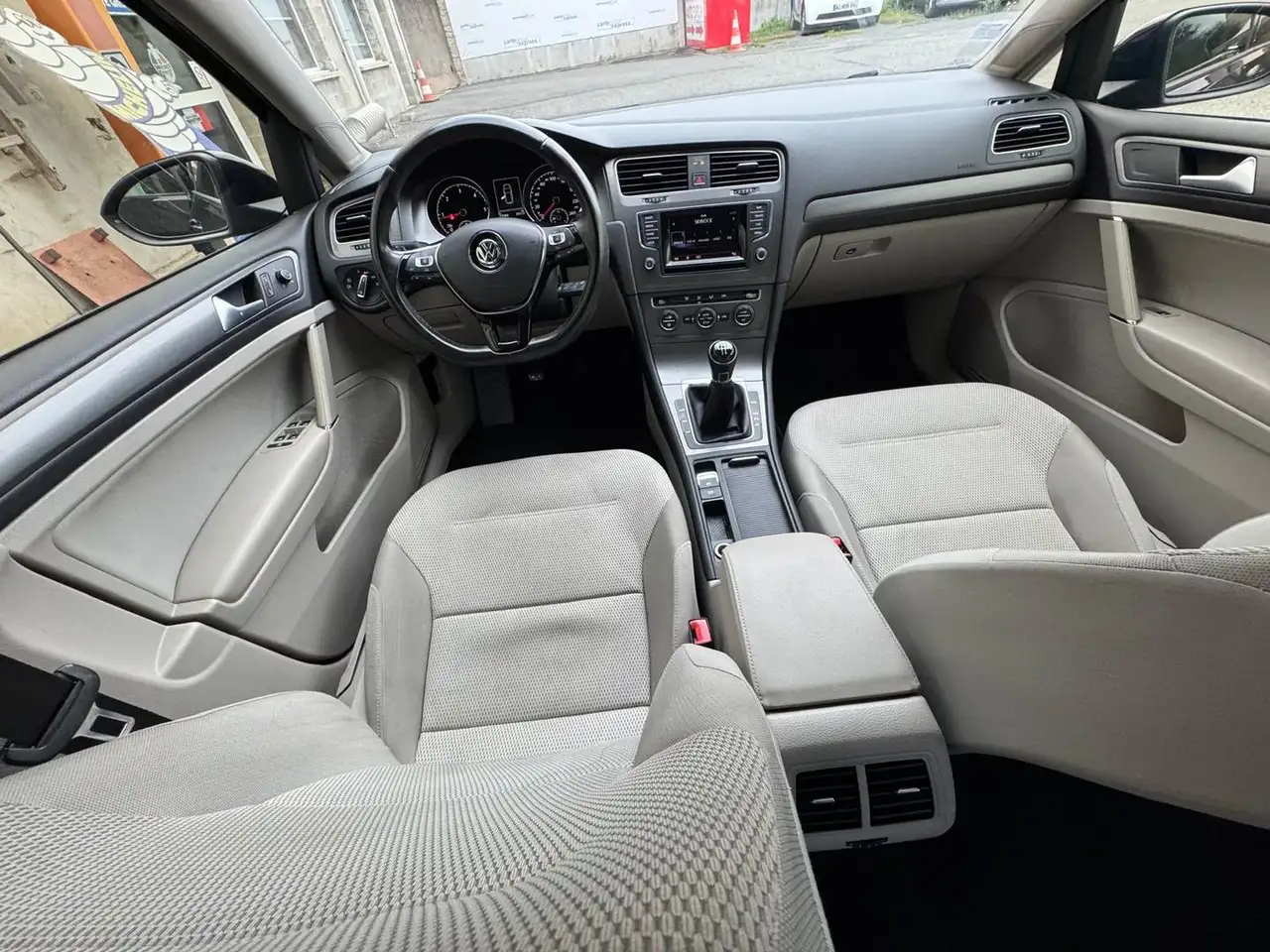 Volkswagen Golf Standard Model — photo 17