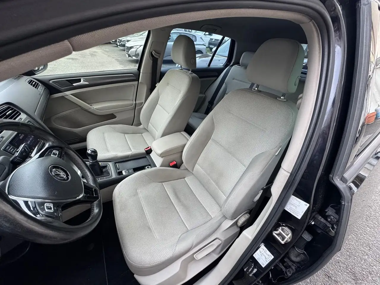 Volkswagen Golf Standard Model — photo 14