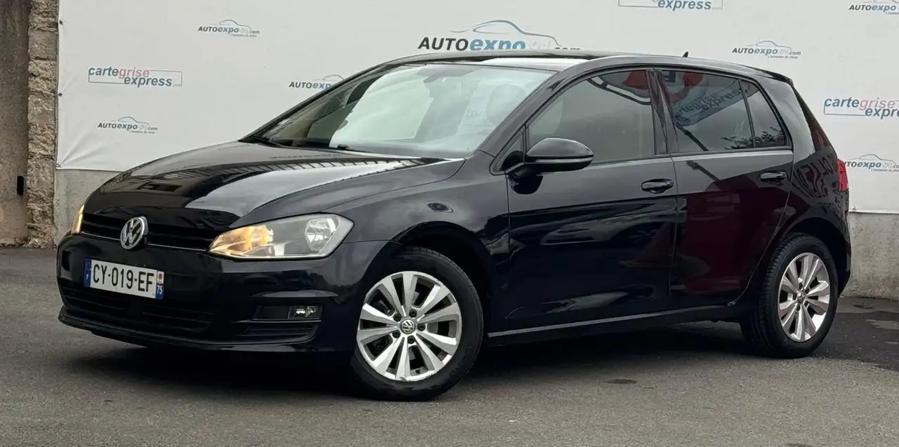 Volkswagen Golf Standard Model