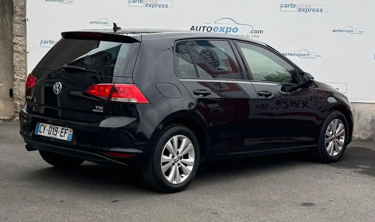 Volkswagen Golf Standard Model — photo 6