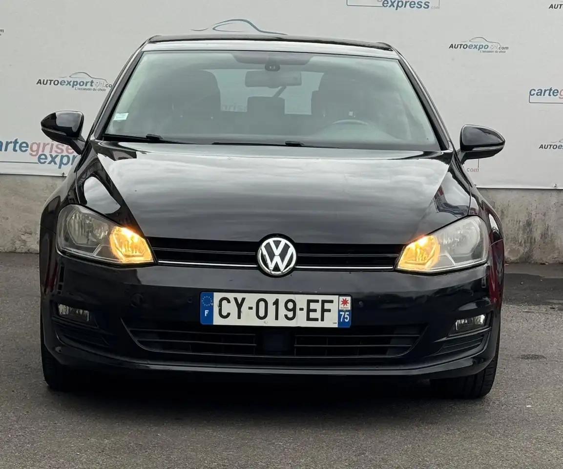 Volkswagen Golf Standard Model — photo 2