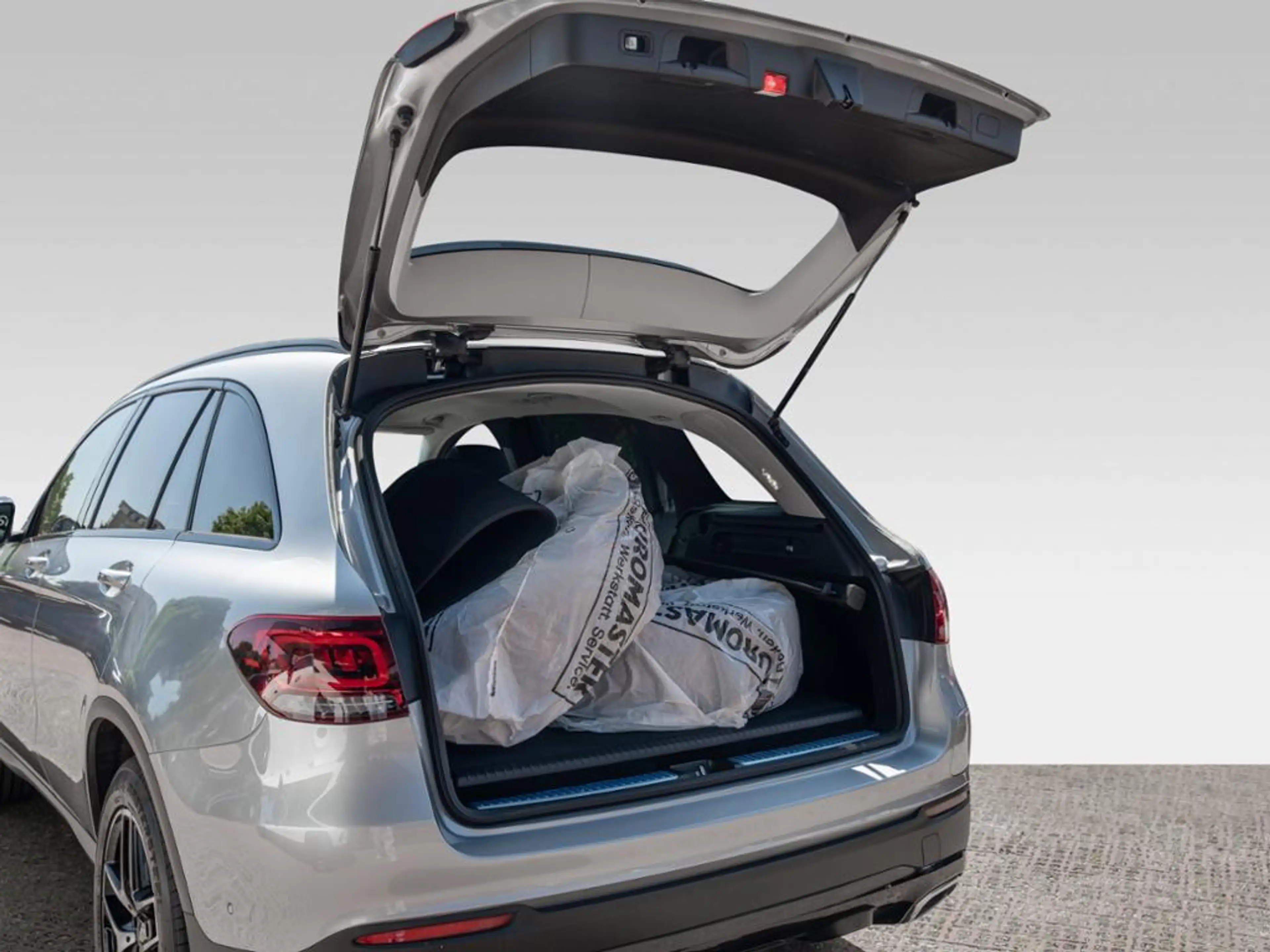 Mercedes-Benz GLC 300 de 4M AMG BURM NIGHT MULTI AHK DISTR PDC — photo 10