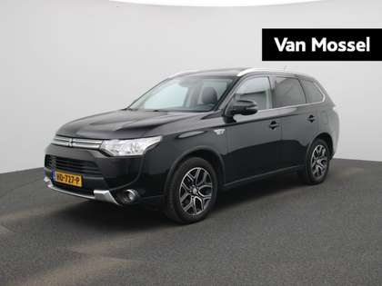 Mitsubishi Outlander 2.0 PHEV Executive Edition | Panoramadak | Achteru