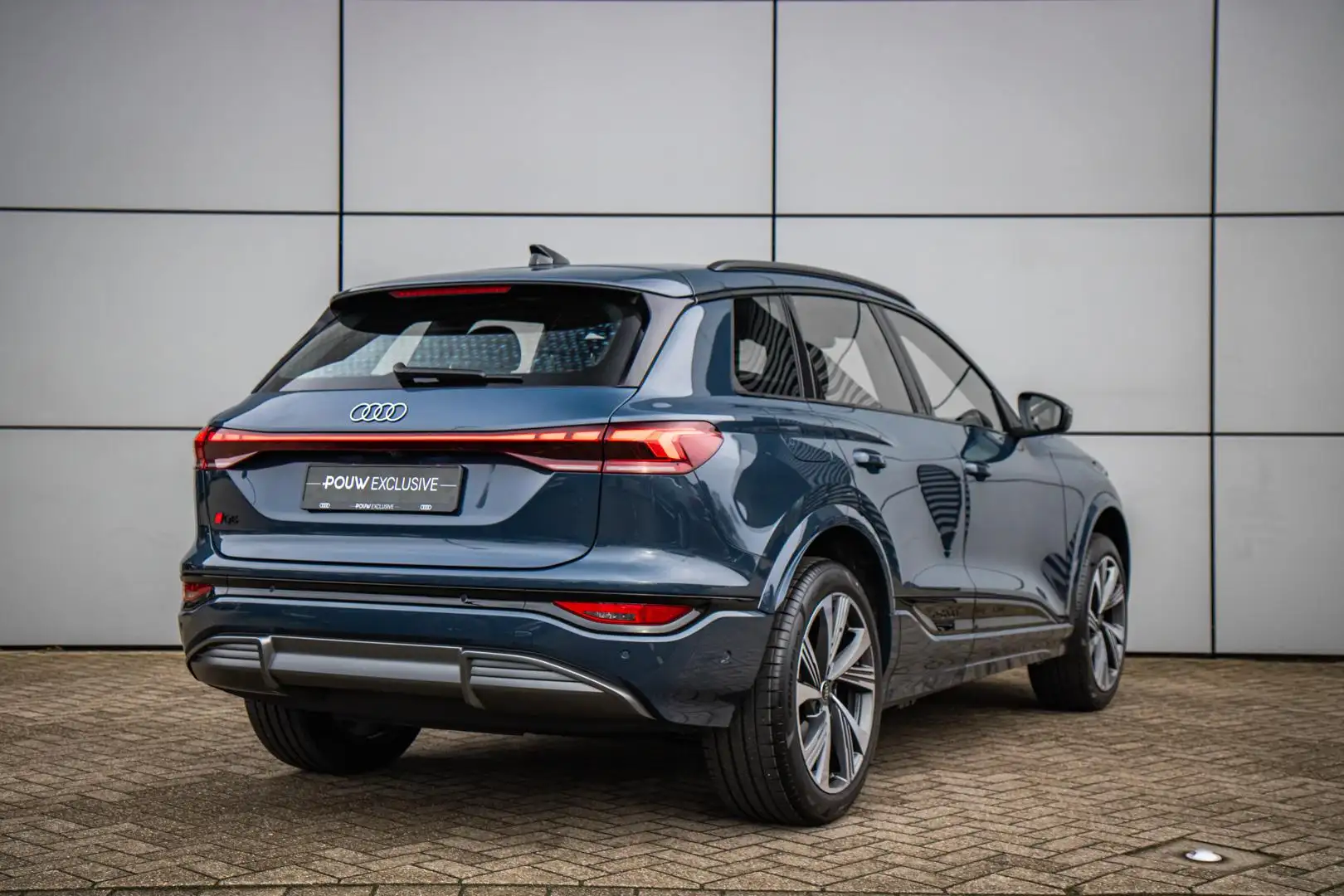 Audi Q6 e-tron 306pk Advanced Edition performance 100 kWh Blauw - 2