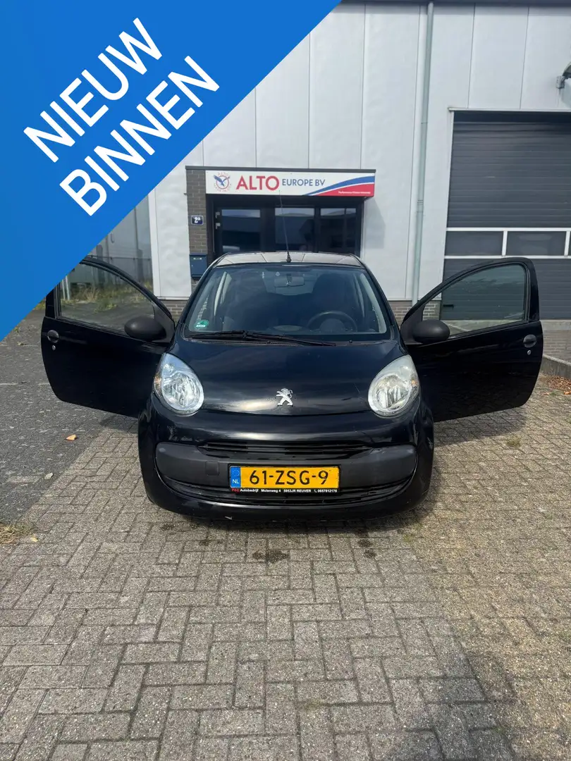 Peugeot 107 1.0 Access Accent 3 maanden garantie Zwart - 1