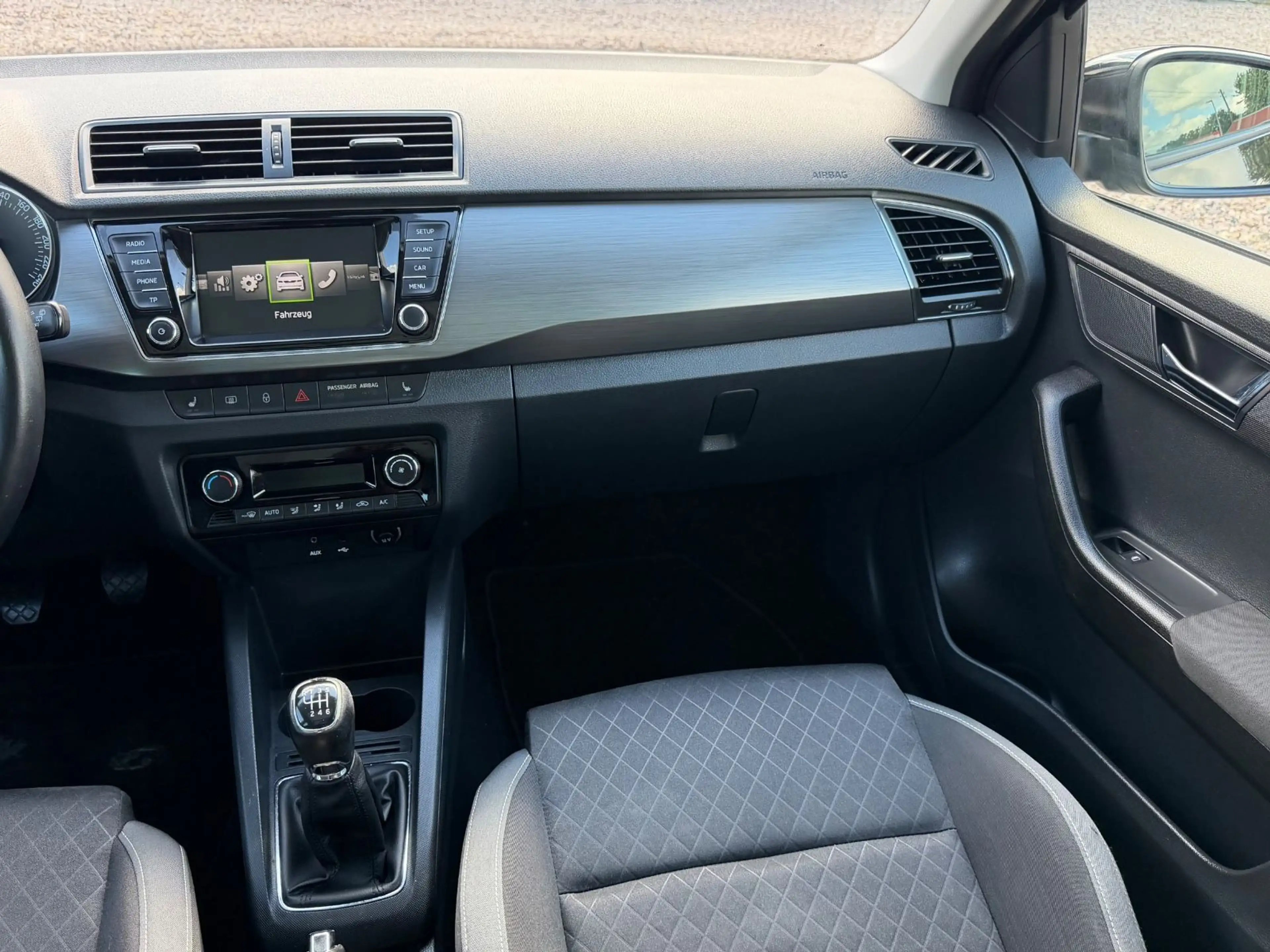 Skoda Fabia Style Sportsitze Sport Lenkrad — photo 14