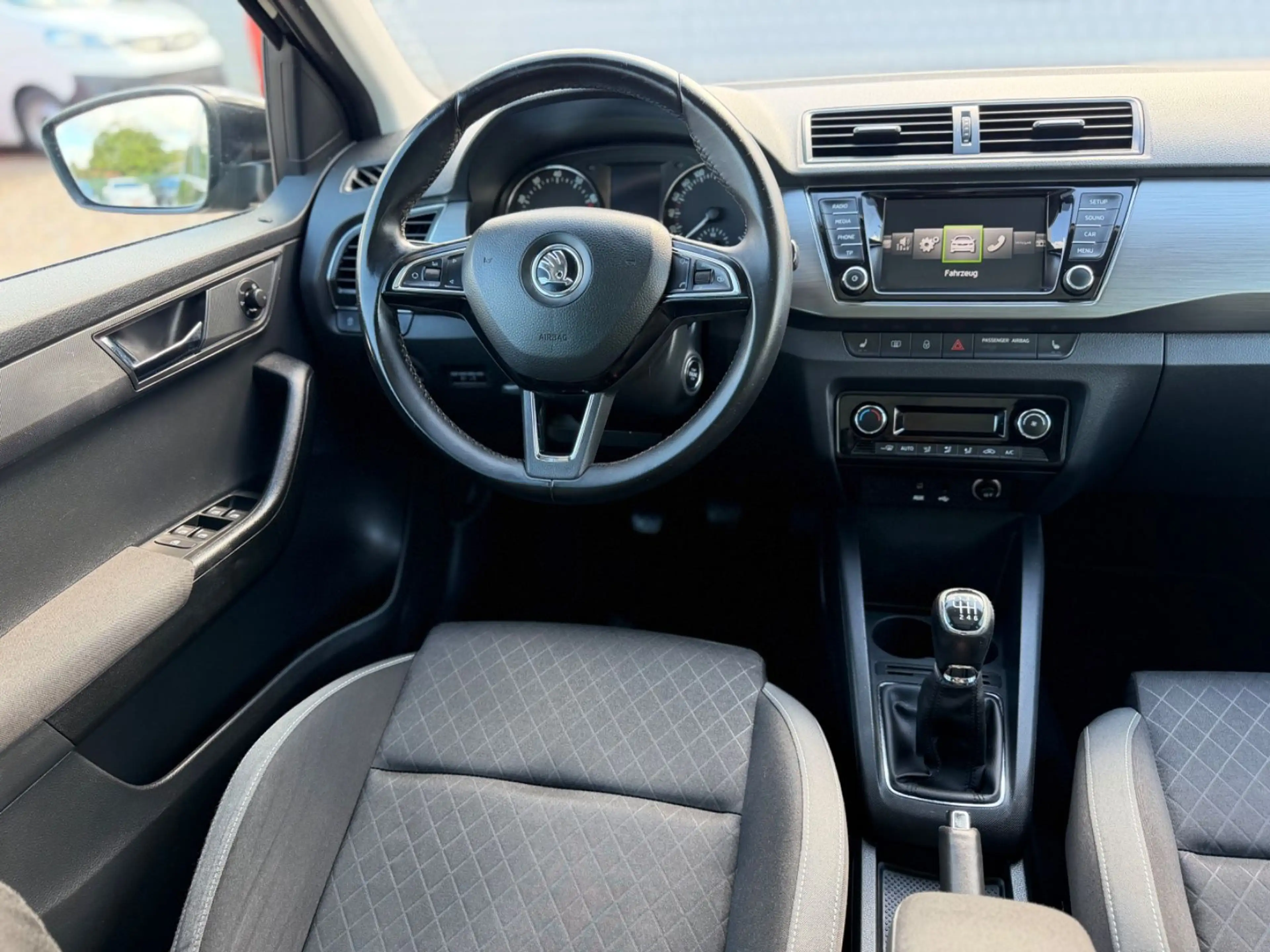 Skoda Fabia Style Sportsitze Sport Lenkrad — photo 12