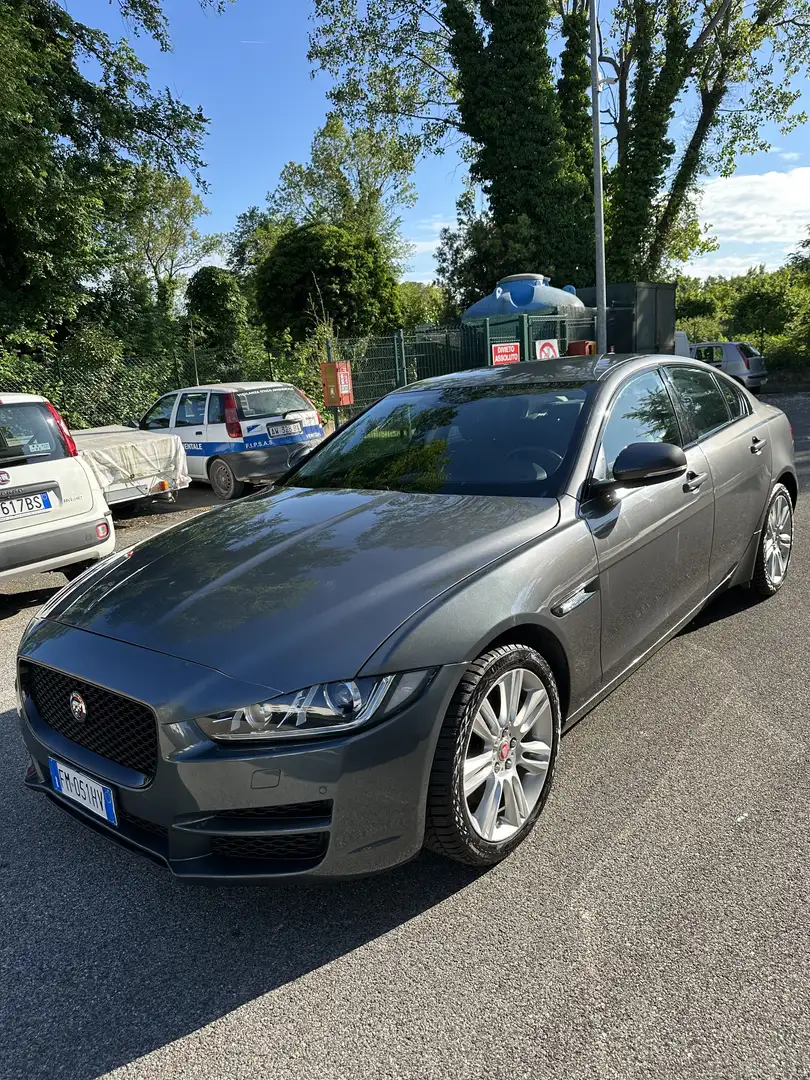 Jaguar XE 2.0d i4 Portfolio awd 180cv auto my19 - 1
