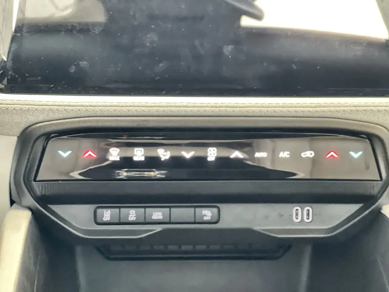 Jeep Cherokee снимка Jeep Cherokee