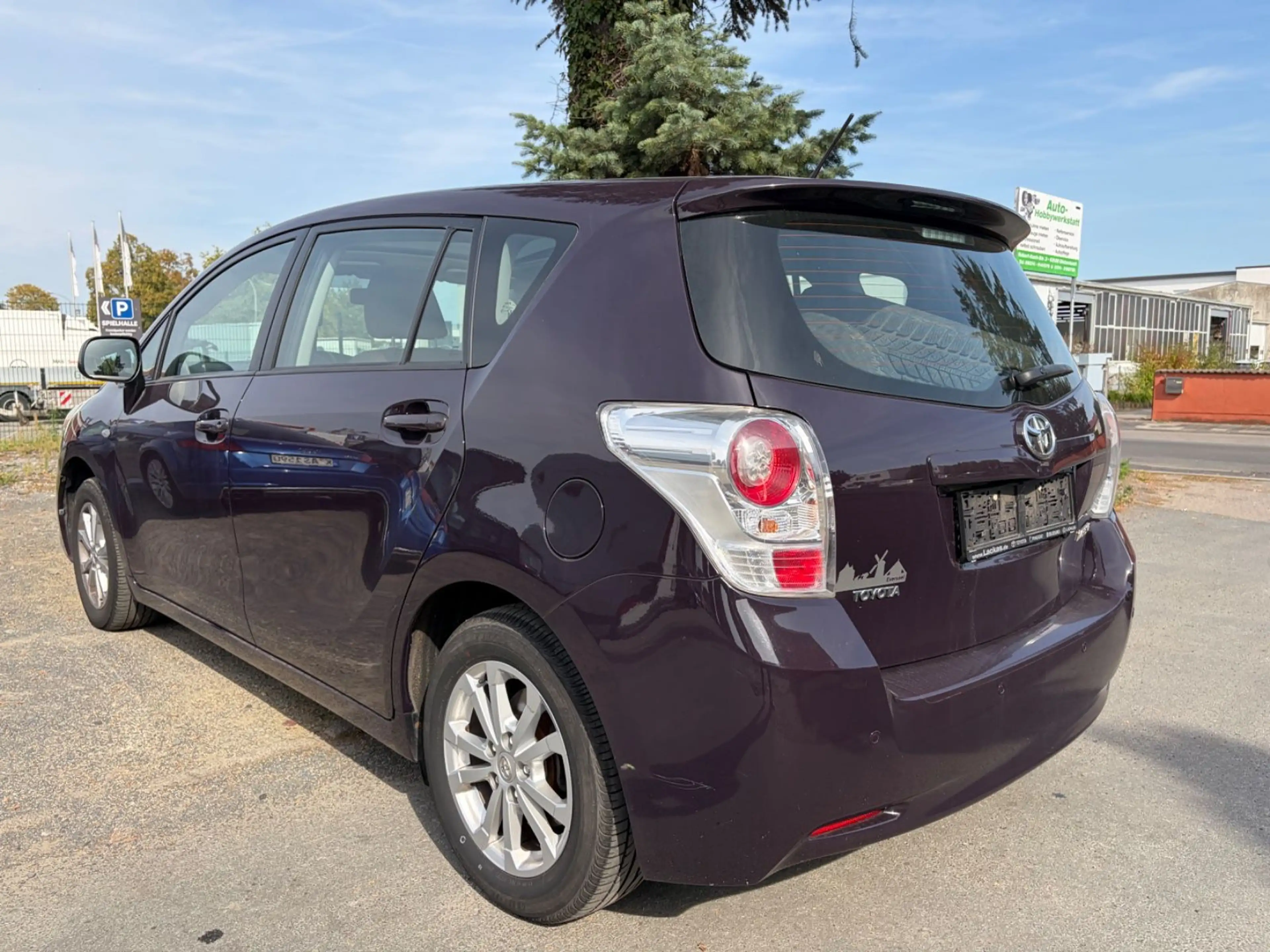 Toyota Verso 1.6l Valvematic Edition PANORAMA / PARK — photo 13