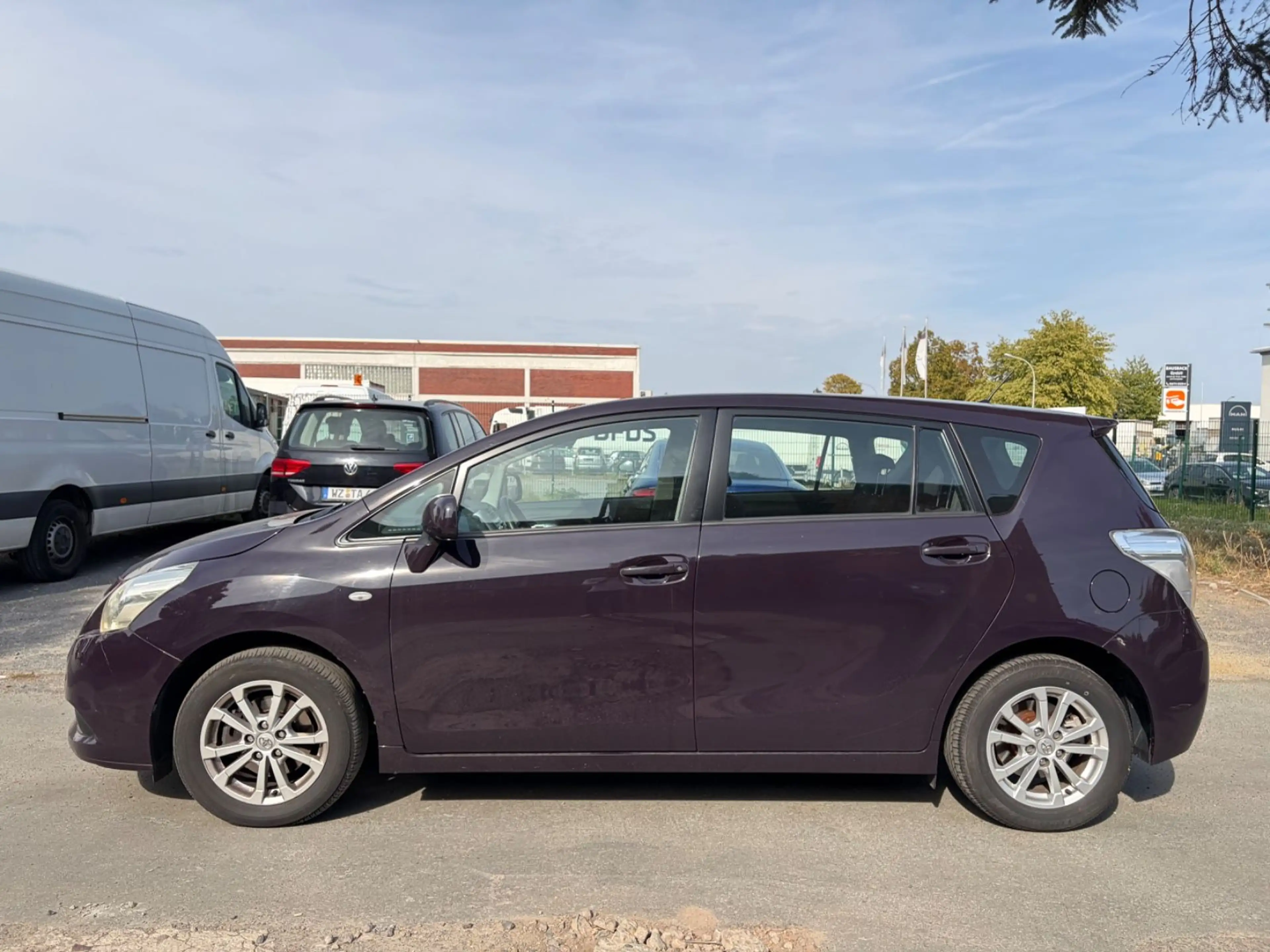 Toyota Verso 1.6l Valvematic Edition PANORAMA / PARK — photo 10
