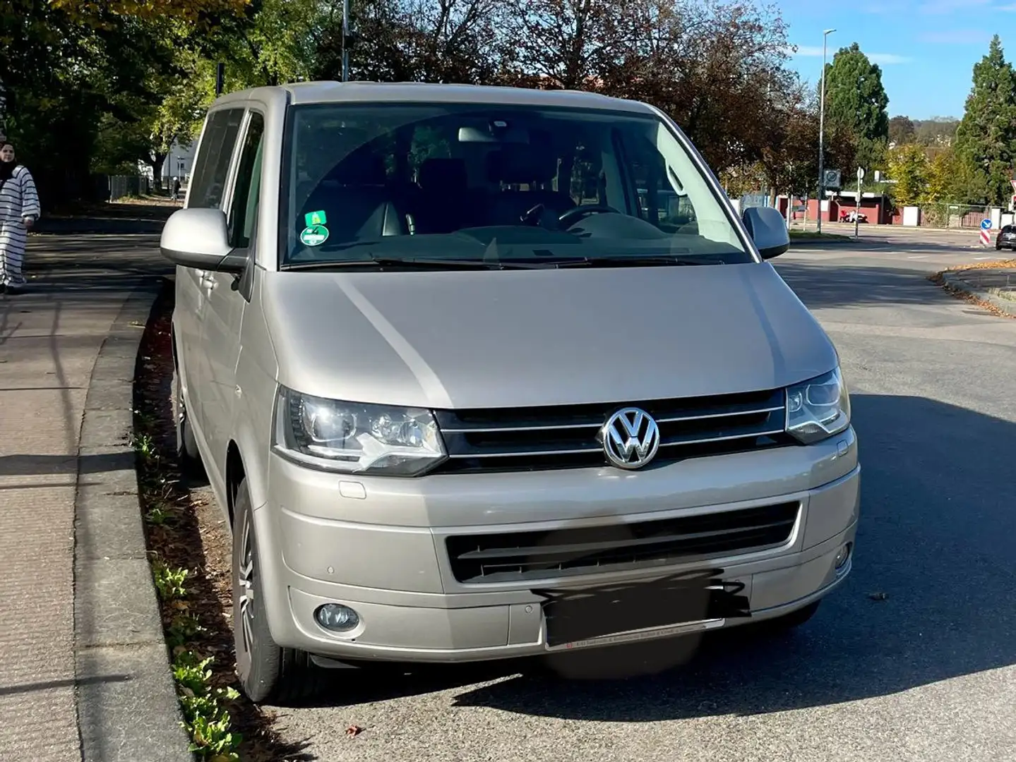 Volkswagen T5 Multivan Transporter T5 TDI (BiTDI) 4MOTION Kurz DSG 4MOTION BMT Edition 25 Beige - 1