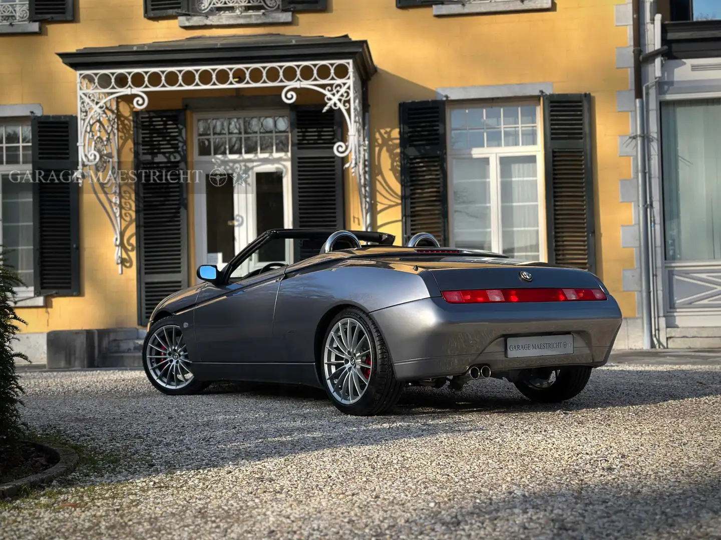 Alfa Romeo Spider 2.0 Twin Spark | €4k Serviced & €5k Upgraded Gris - 2