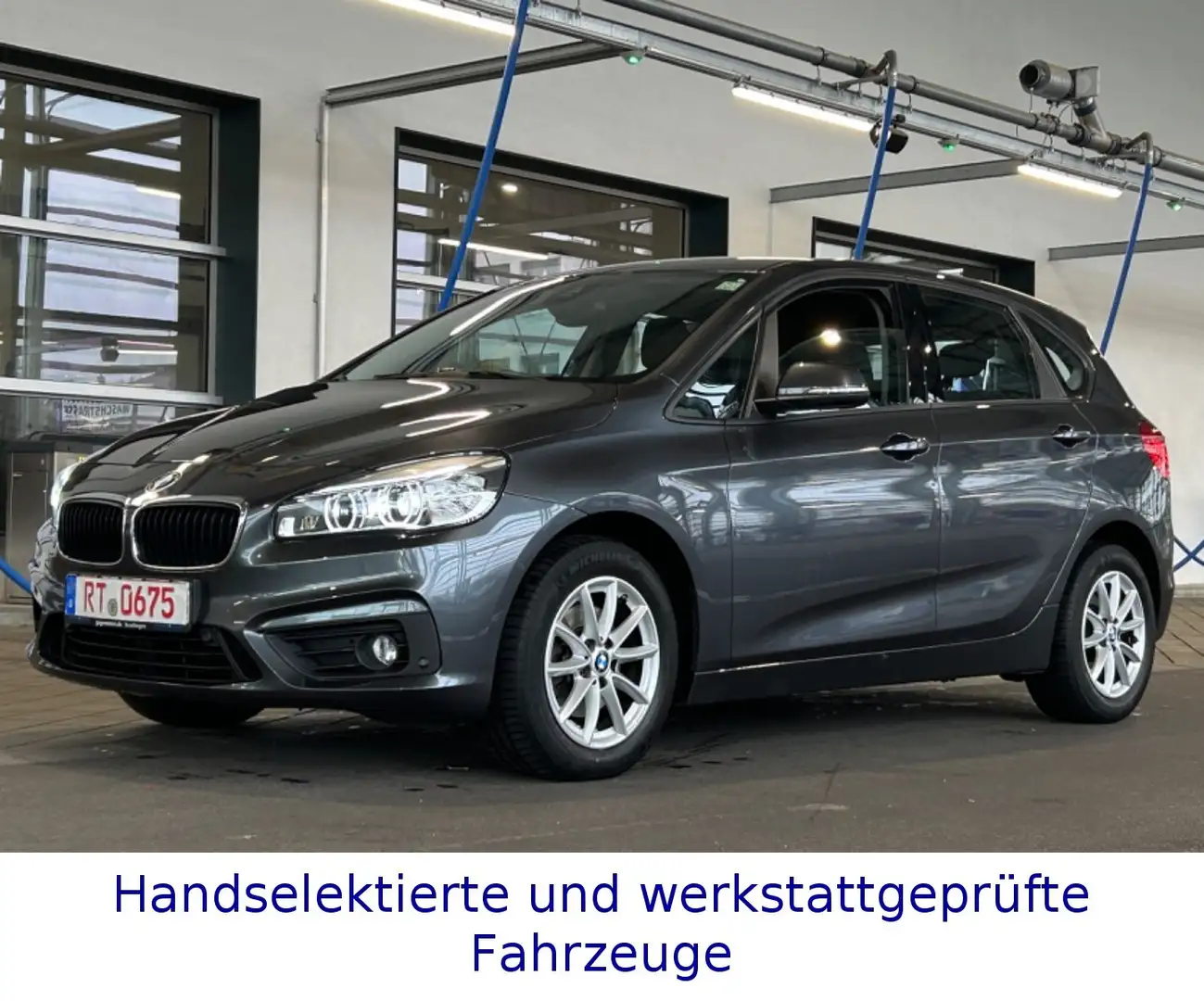 BMW 218 d Act. Tourer Automat. / 1. Hand / LED Grau - 1